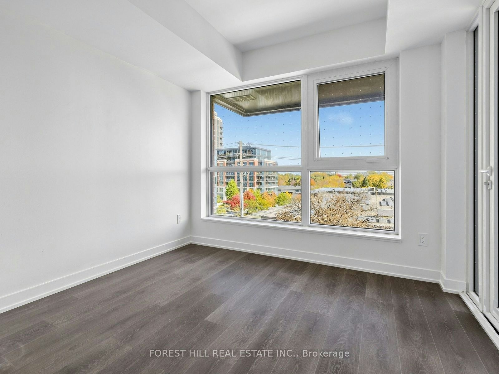 407-8 Tippett Road, Toronto, ON, M3H 0E7 - 5