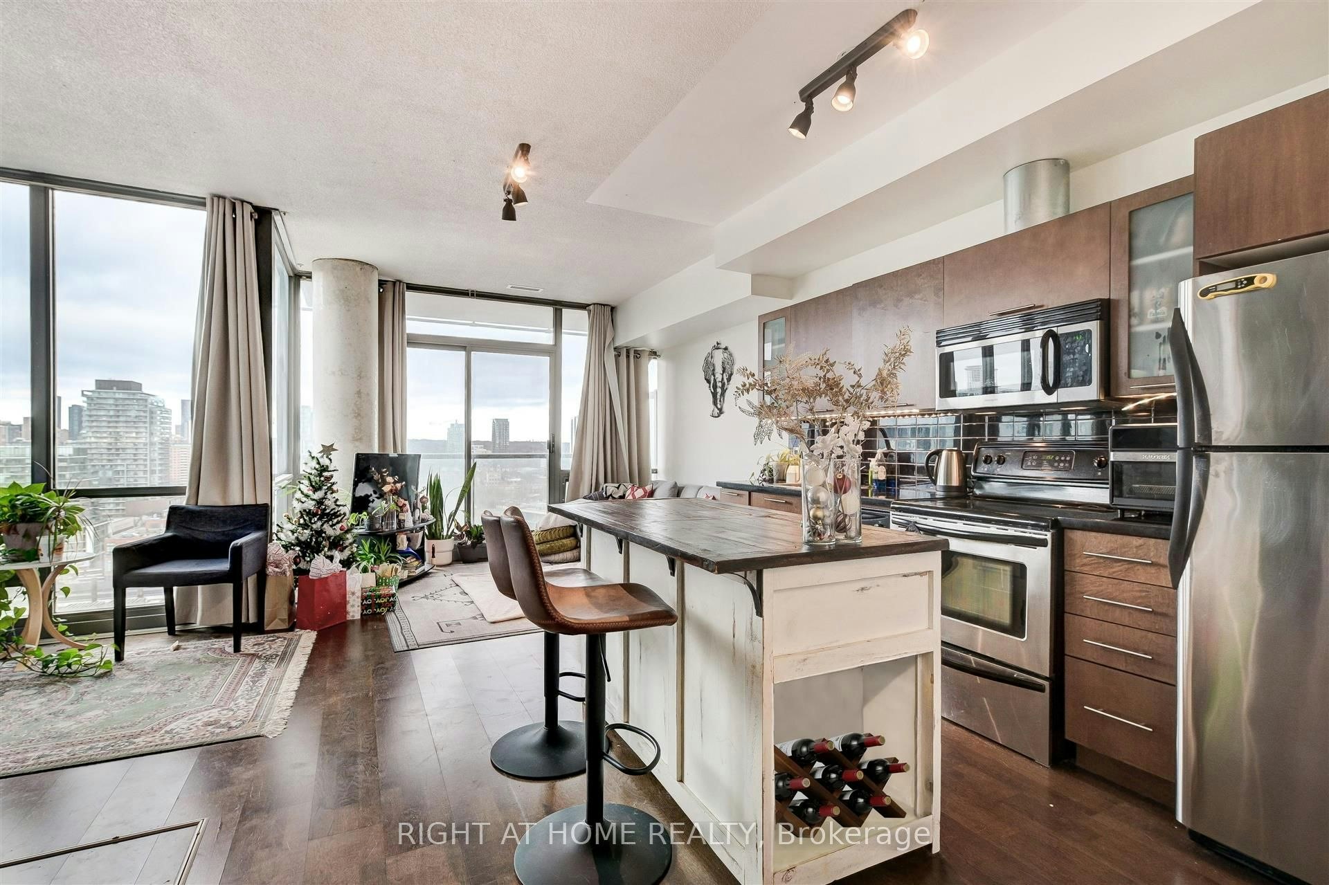 1709-33 Mill Street, Toronto, ON, M5A 3R3 - 6