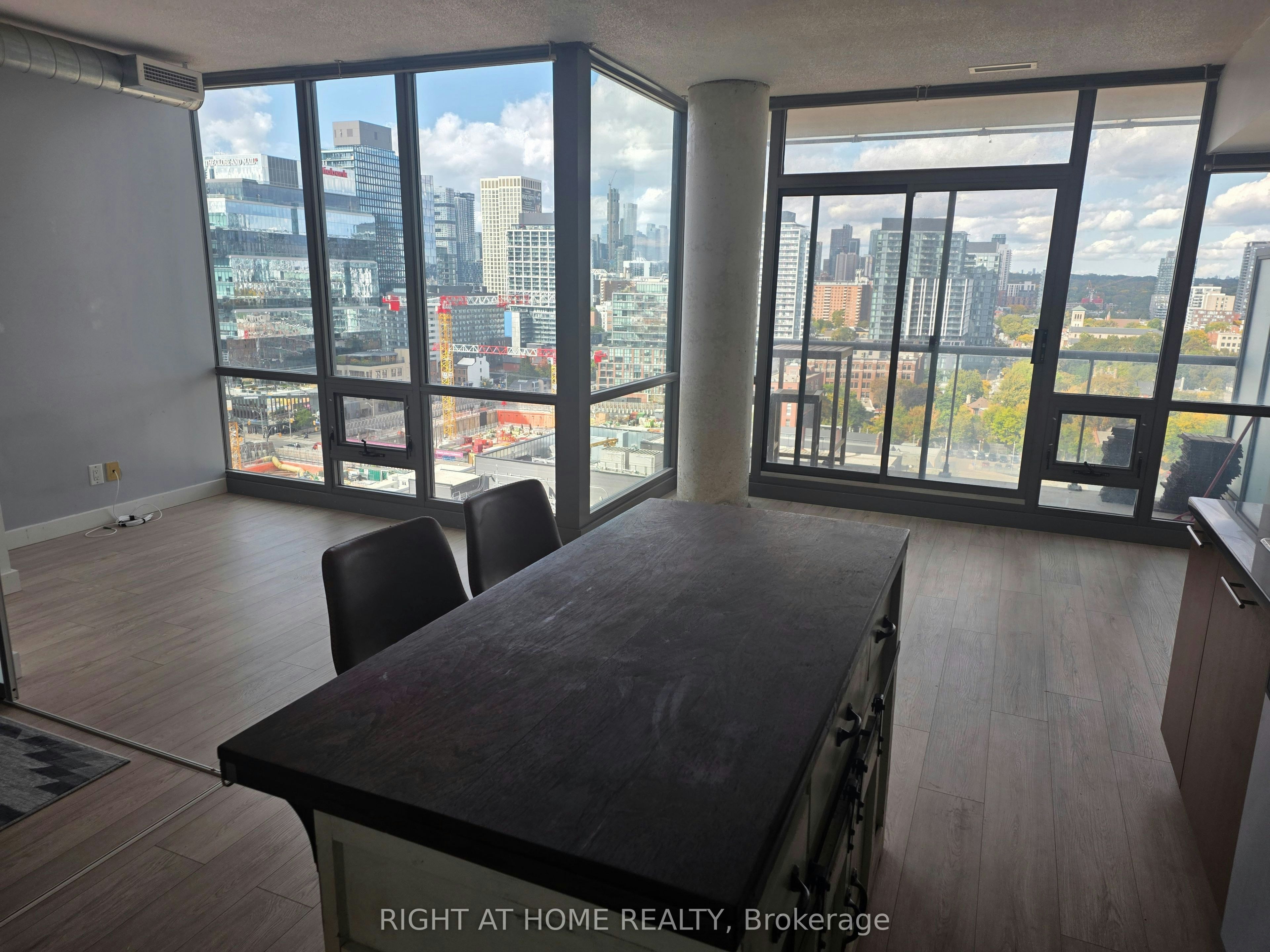 1709-33 Mill Street, Toronto, ON, M5A 3R3 - 7