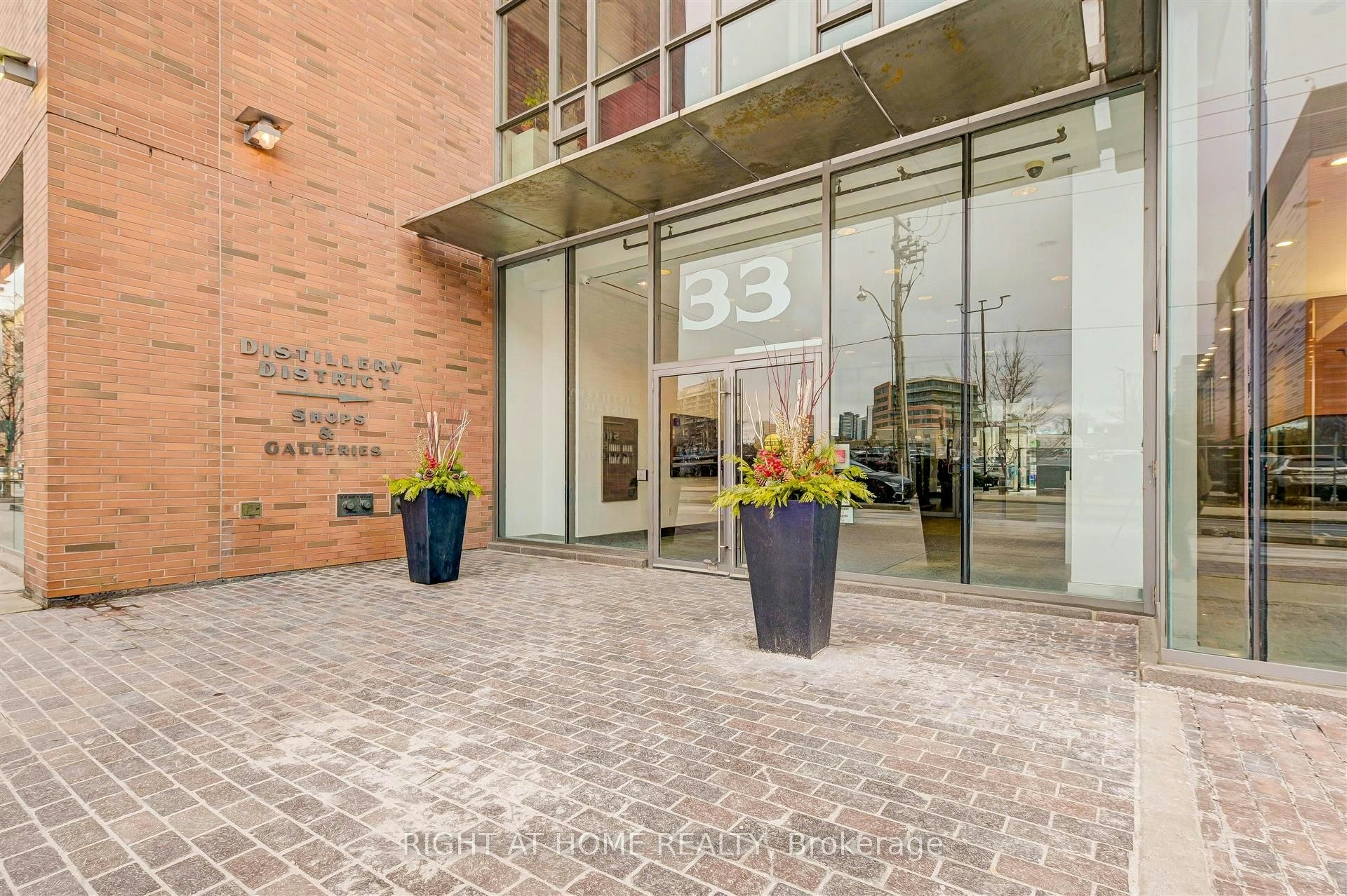 1709-33 Mill Street, Toronto, ON, M5A 3R3 - 2