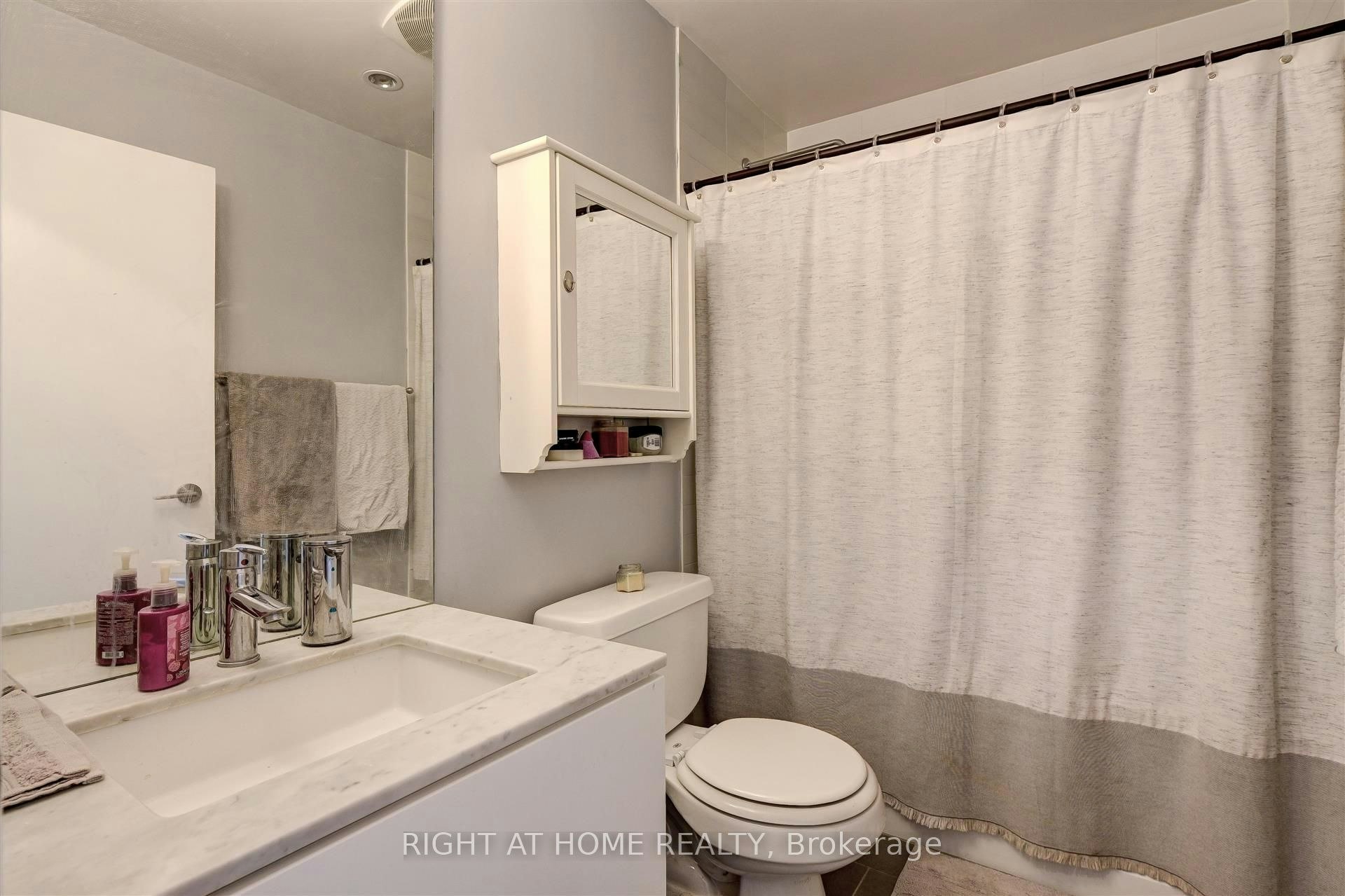 1709-33 Mill Street, Toronto, ON, M5A 3R3 - 21