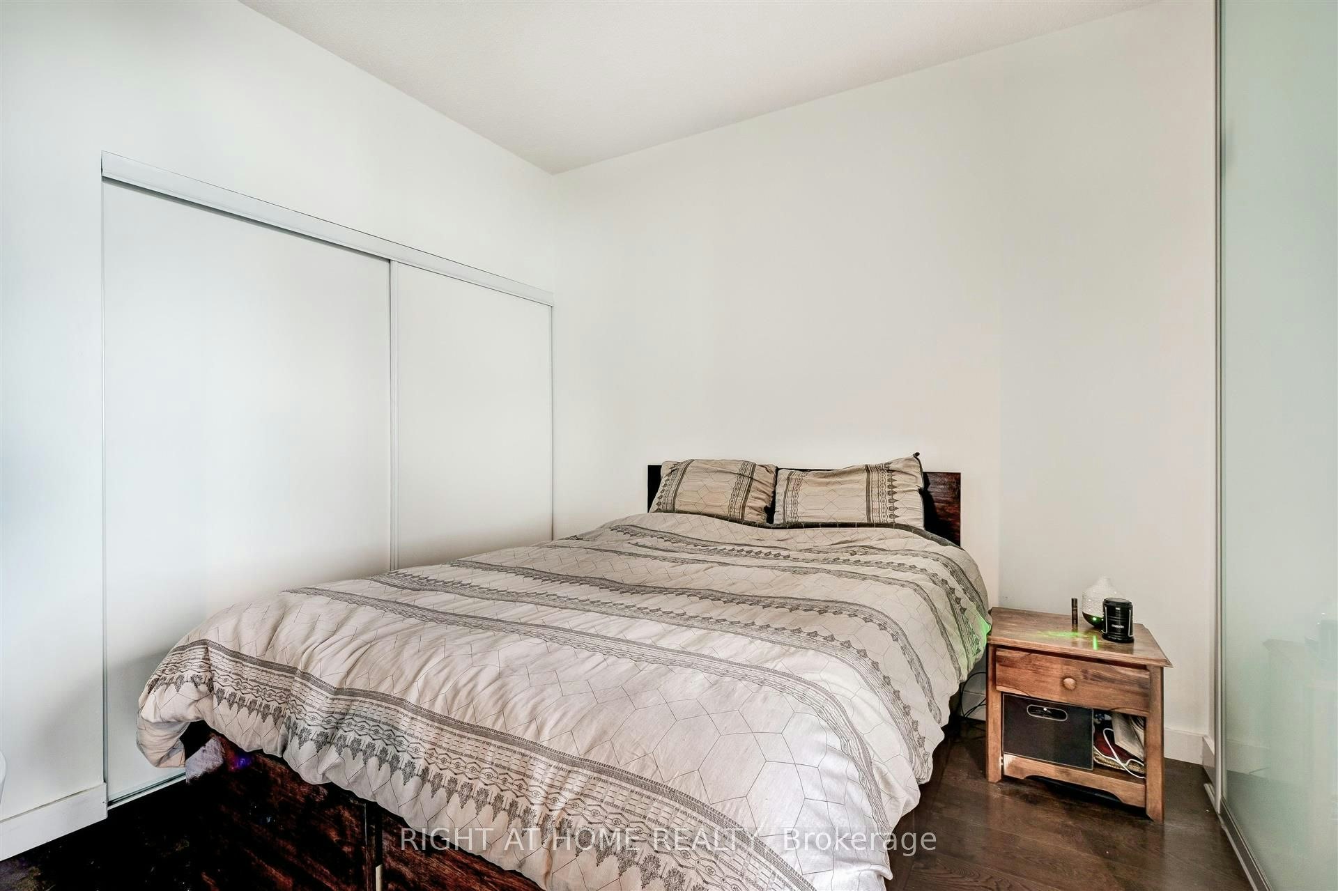 1709-33 Mill Street, Toronto, ON, M5A 3R3 - 20