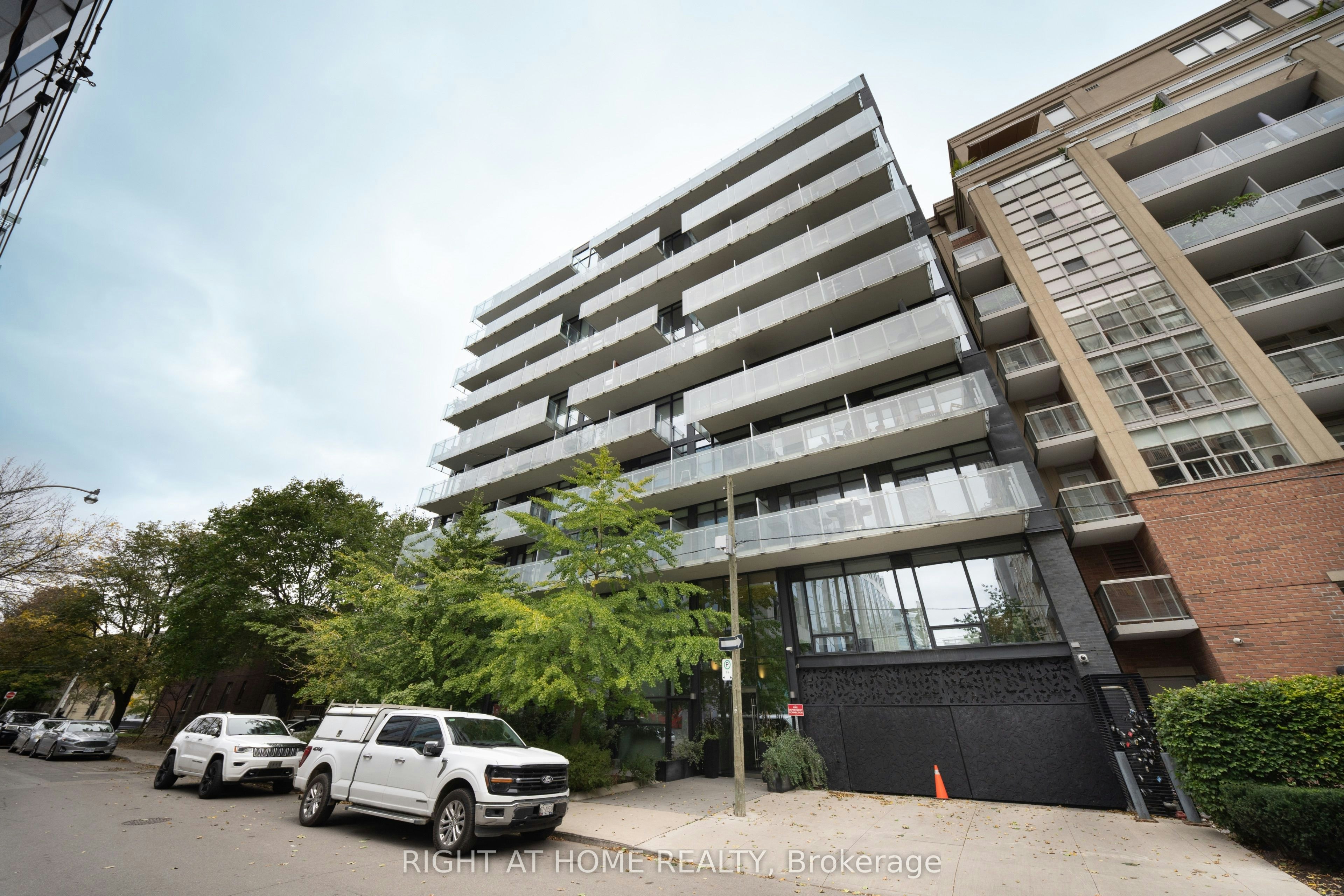 704-25 Stafford Street, Toronto, ON, M5V 0G3