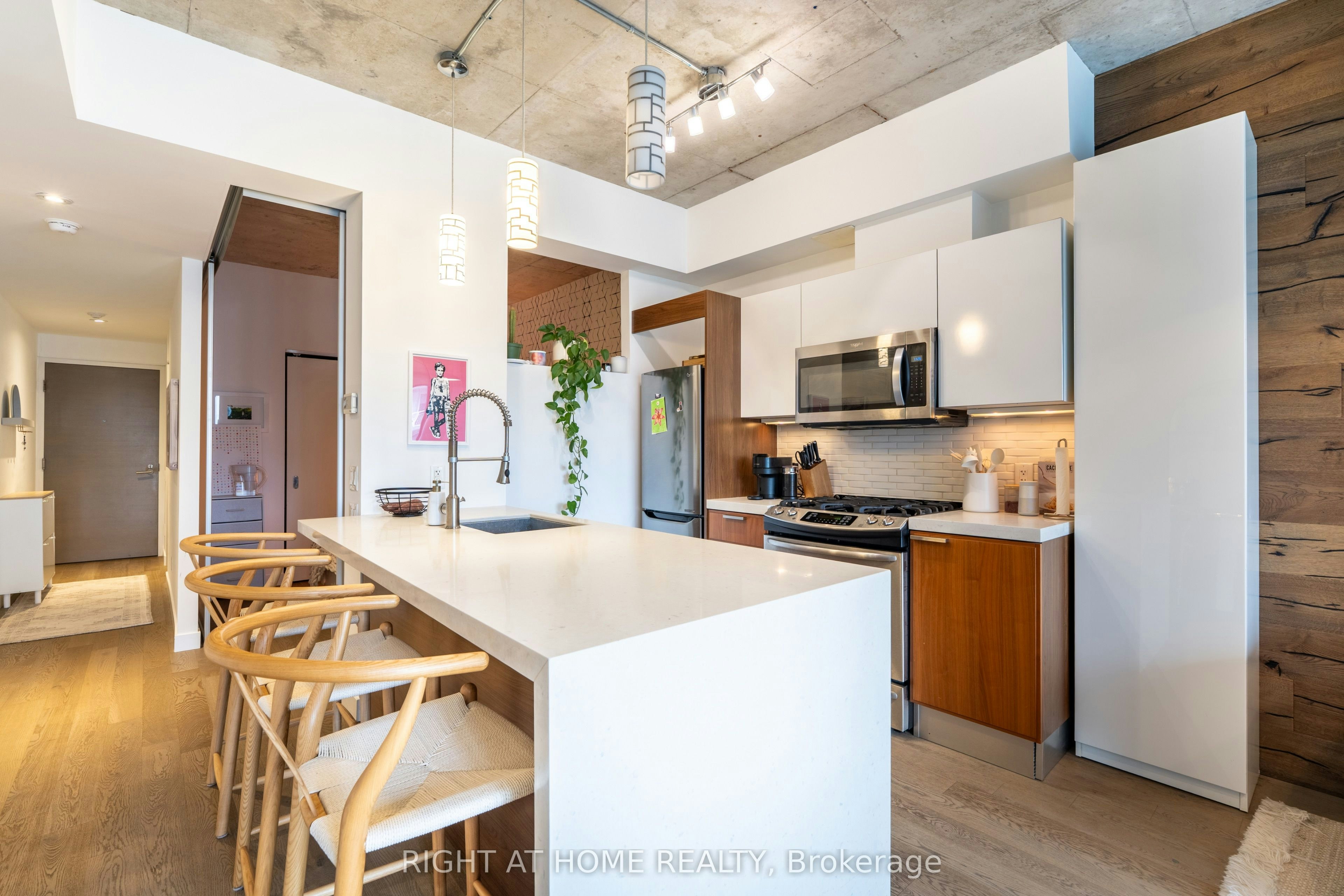 704-25 Stafford Street, Toronto, ON, M5V 0G3 - 6