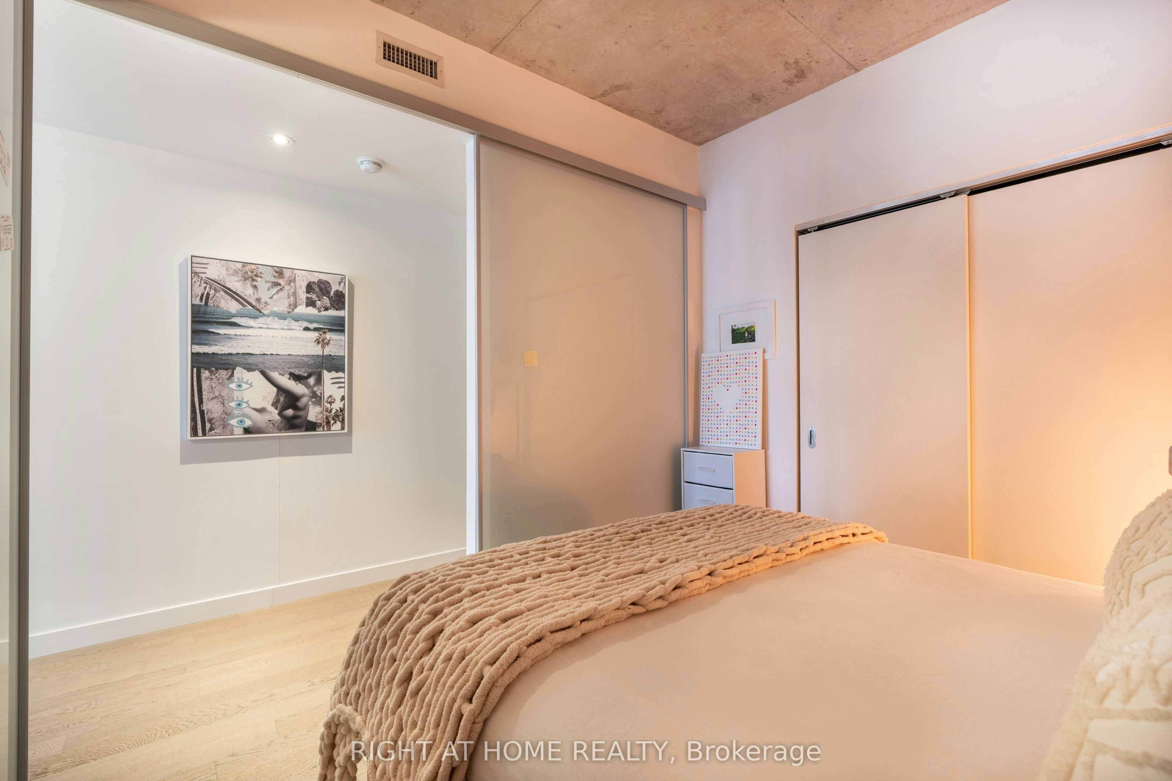 704-25 Stafford Street, Toronto, ON, M5V 0G3 - 17