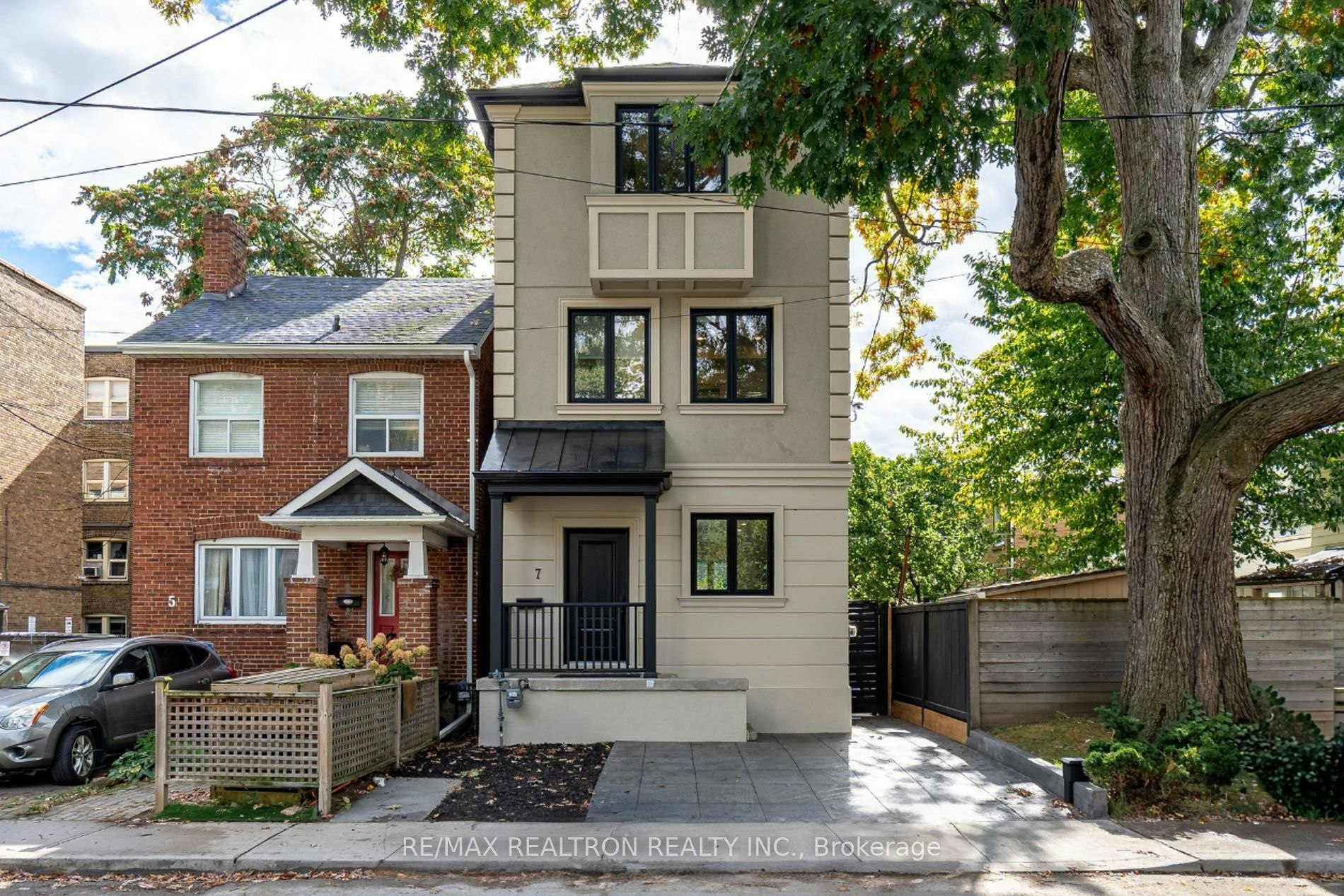 7 Louise Avenue, Toronto, ON, M6C 1E3