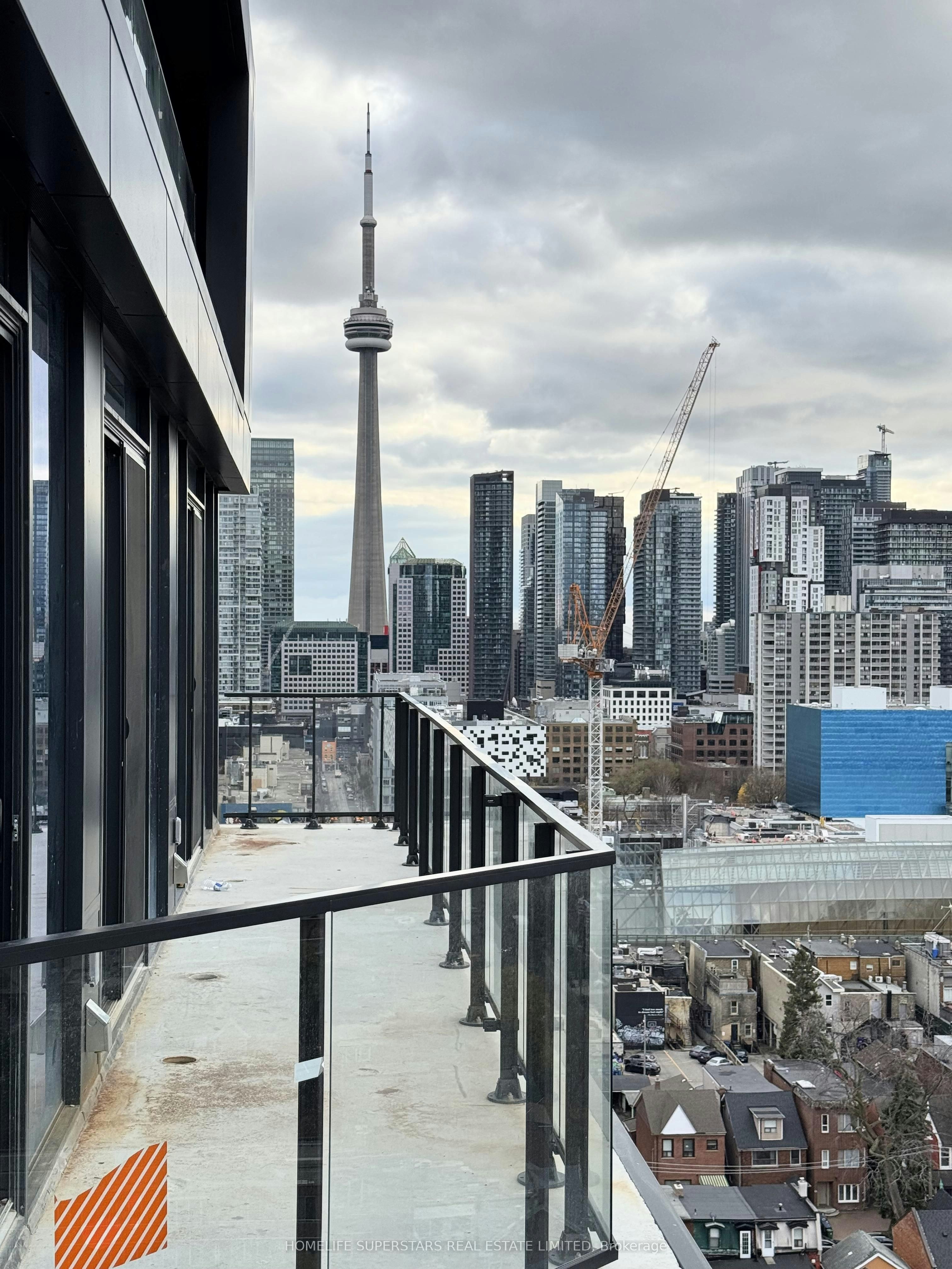 1713-195 Mccaul Street, Toronto, ON, M5T 0E5