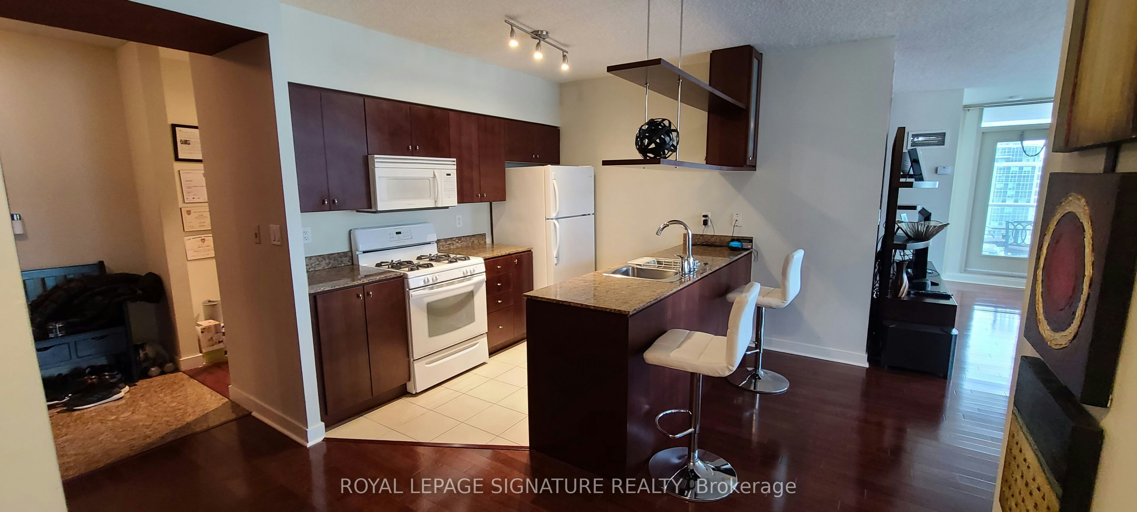 1212-10 Navy Wharf Court, Toronto, ON, M5V 3V2 - 7