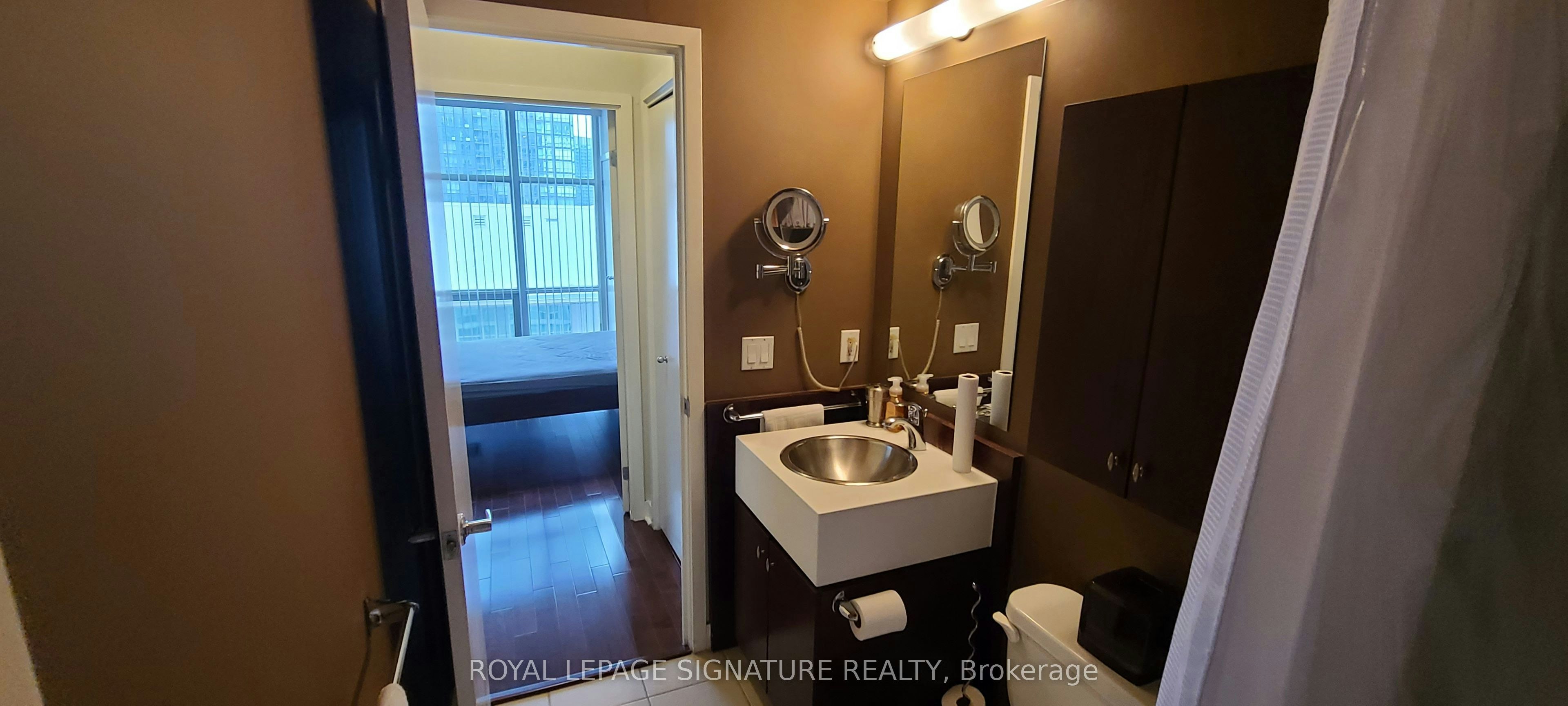 1212-10 Navy Wharf Court, Toronto, ON, M5V 3V2 - 9
