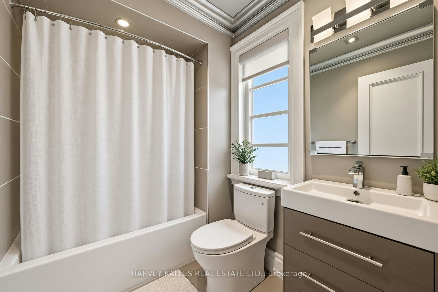 523 Vesta Drive, Toronto, ON, M5P 3A9 - 34
