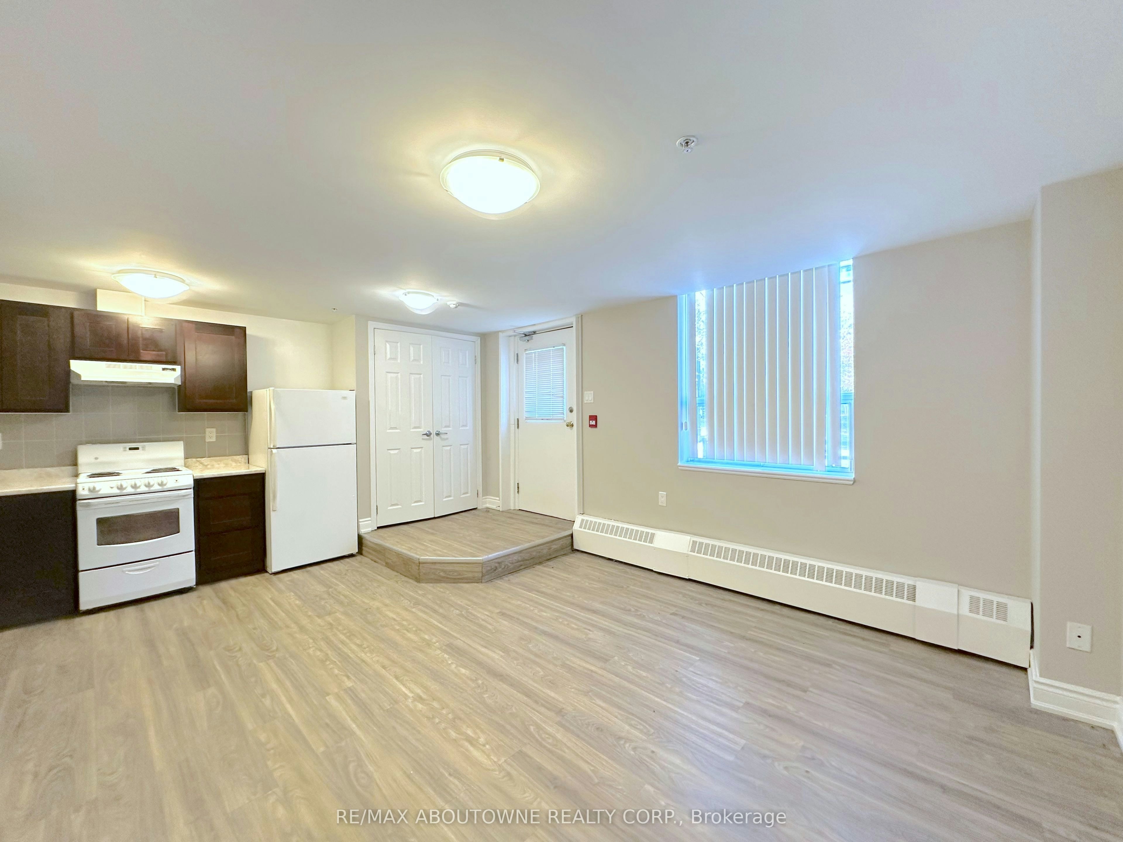 109-55 Lisgar Street, Toronto, ON, M6J 3X6 - 2