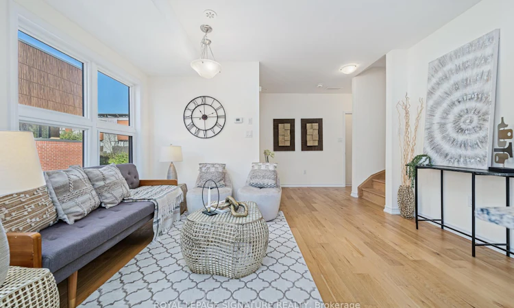 49-28 Curlew Drive