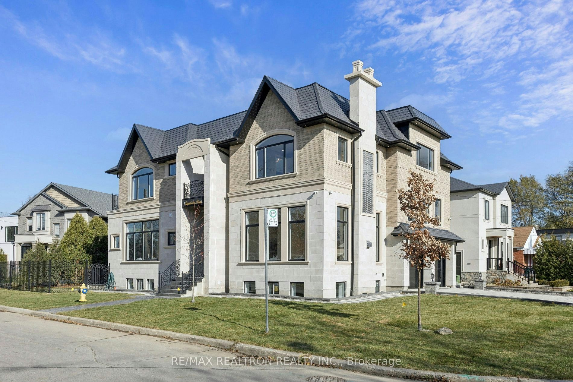 1 Lynnhaven Road, Toronto, ON, M6A 2K7
