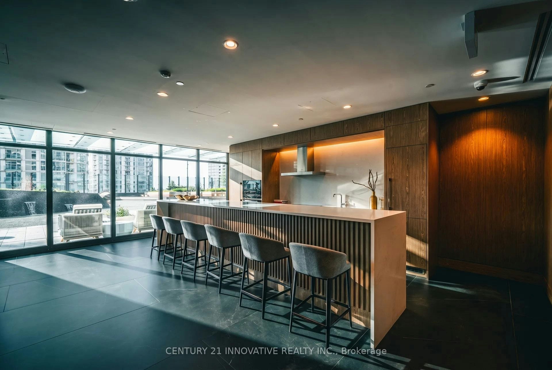 5702-1 Concord Cityplace Way, Toronto, ON, M5V 0X3 - 48