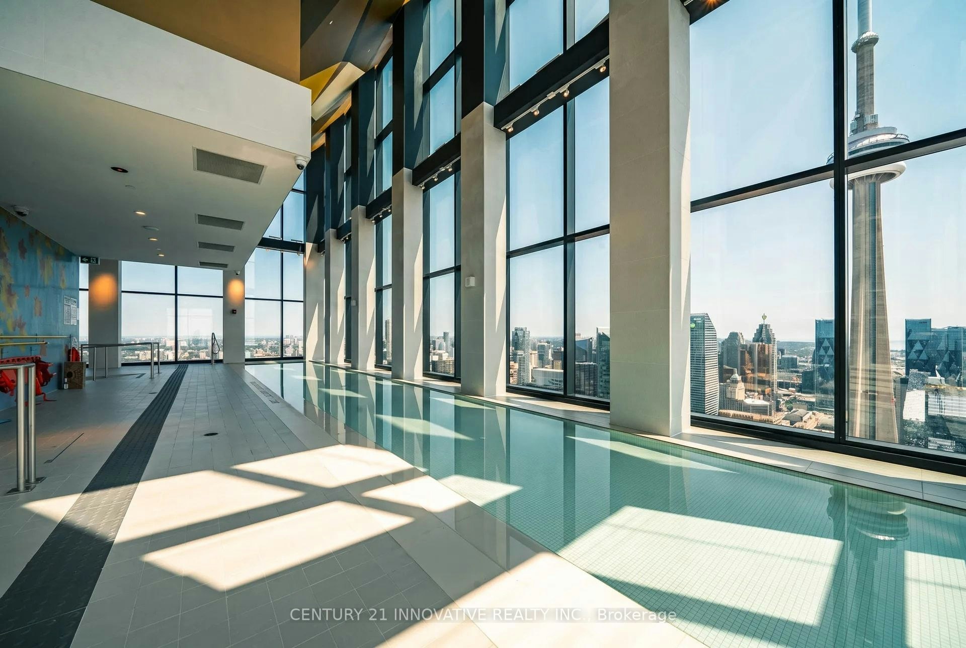5702-1 Concord Cityplace Way, Toronto, ON, M5V 0X3 - 39