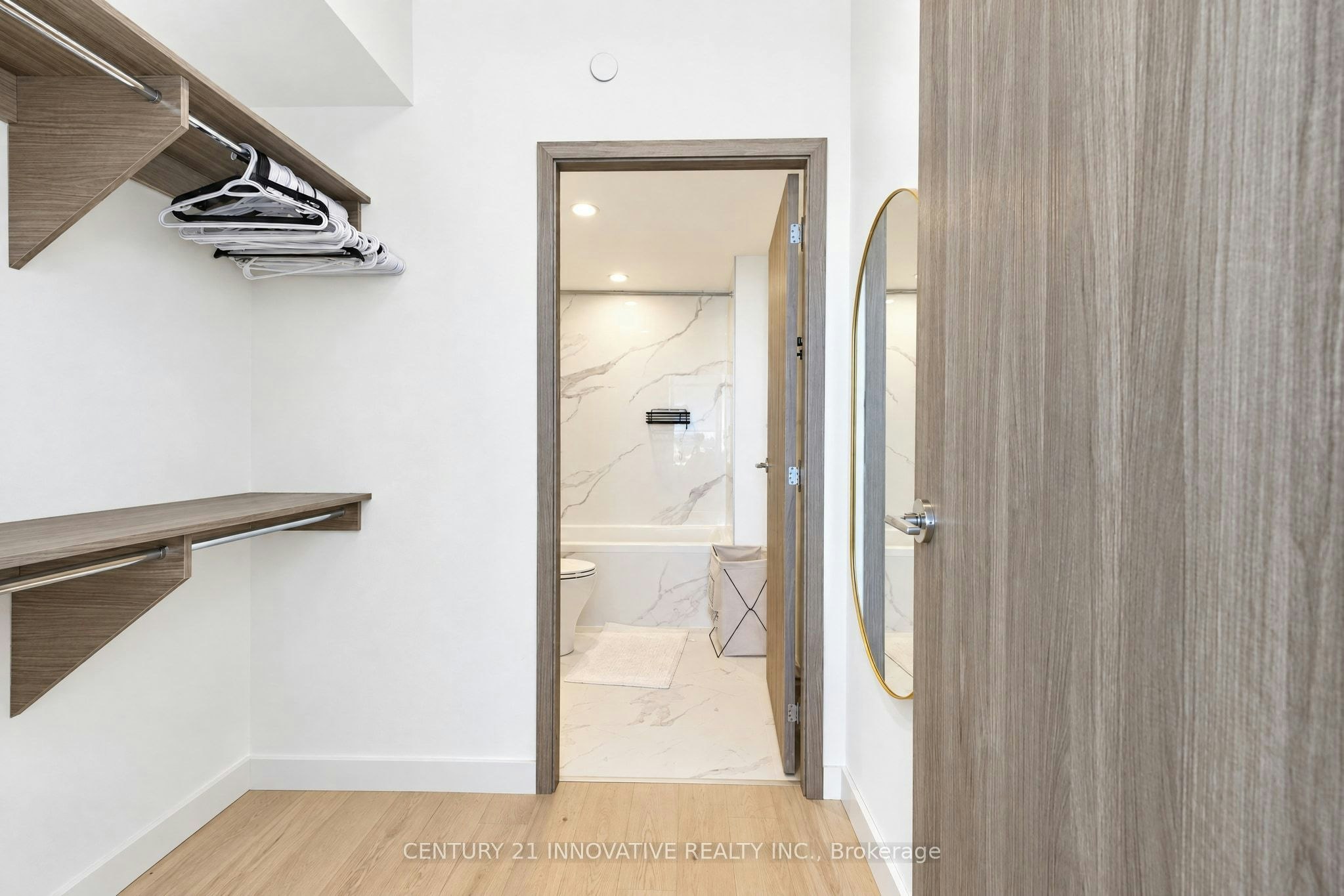 5702-1 Concord Cityplace Way, Toronto, ON, M5V 0X3 - 25