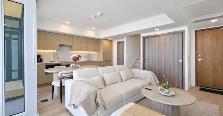 5702-1 Concord Cityplace Way, Toronto, ON, M5V 0X3 - 10