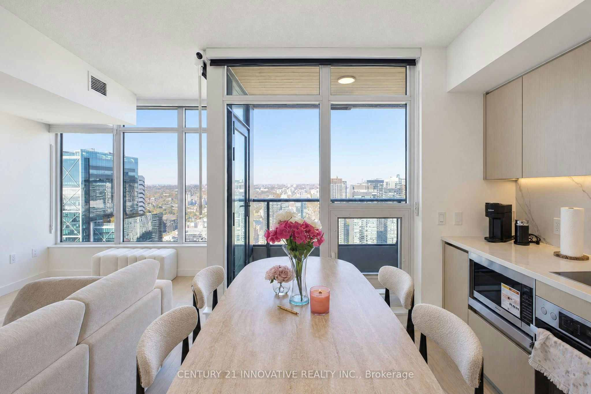 5702-1 Concord Cityplace Way, Toronto, ON, M5V 0X3 - 13