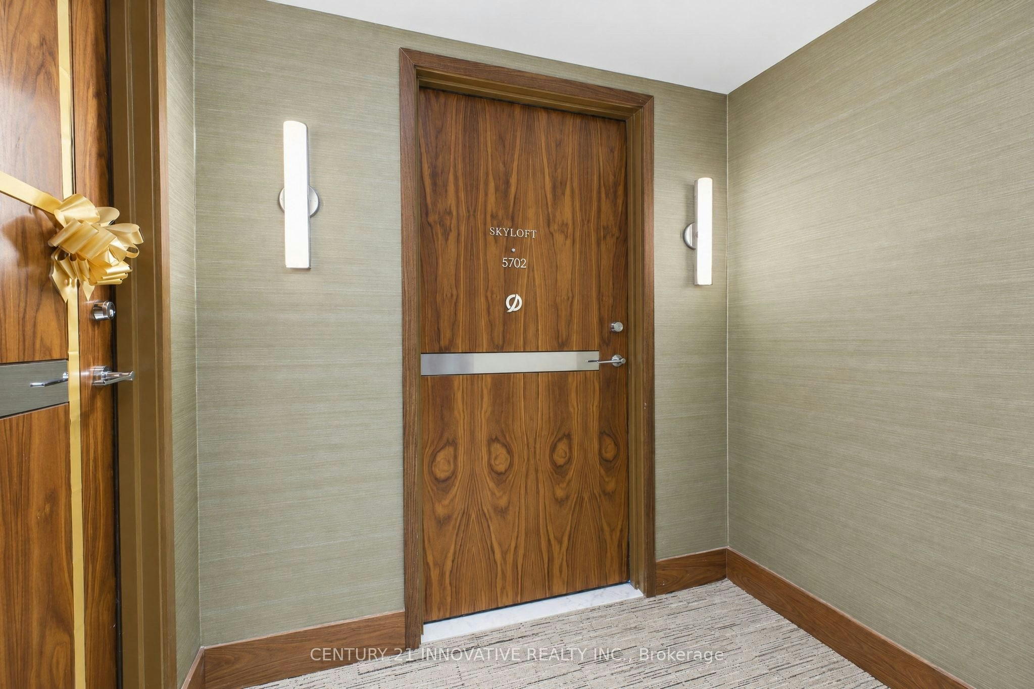 5702-1 Concord Cityplace Way, Toronto, ON, M5V 0X3 - 4