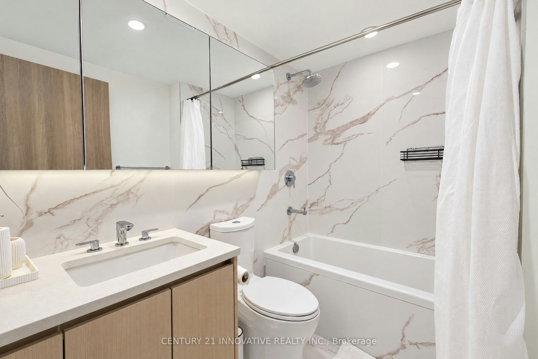 5702-1 Concord Cityplace Way, Toronto, ON, M5V 0X3 - 27