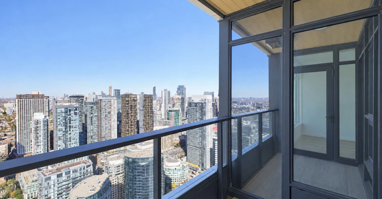 5702-1 Concord Cityplace Way, Toronto, ON, M5V 0X3 - 21