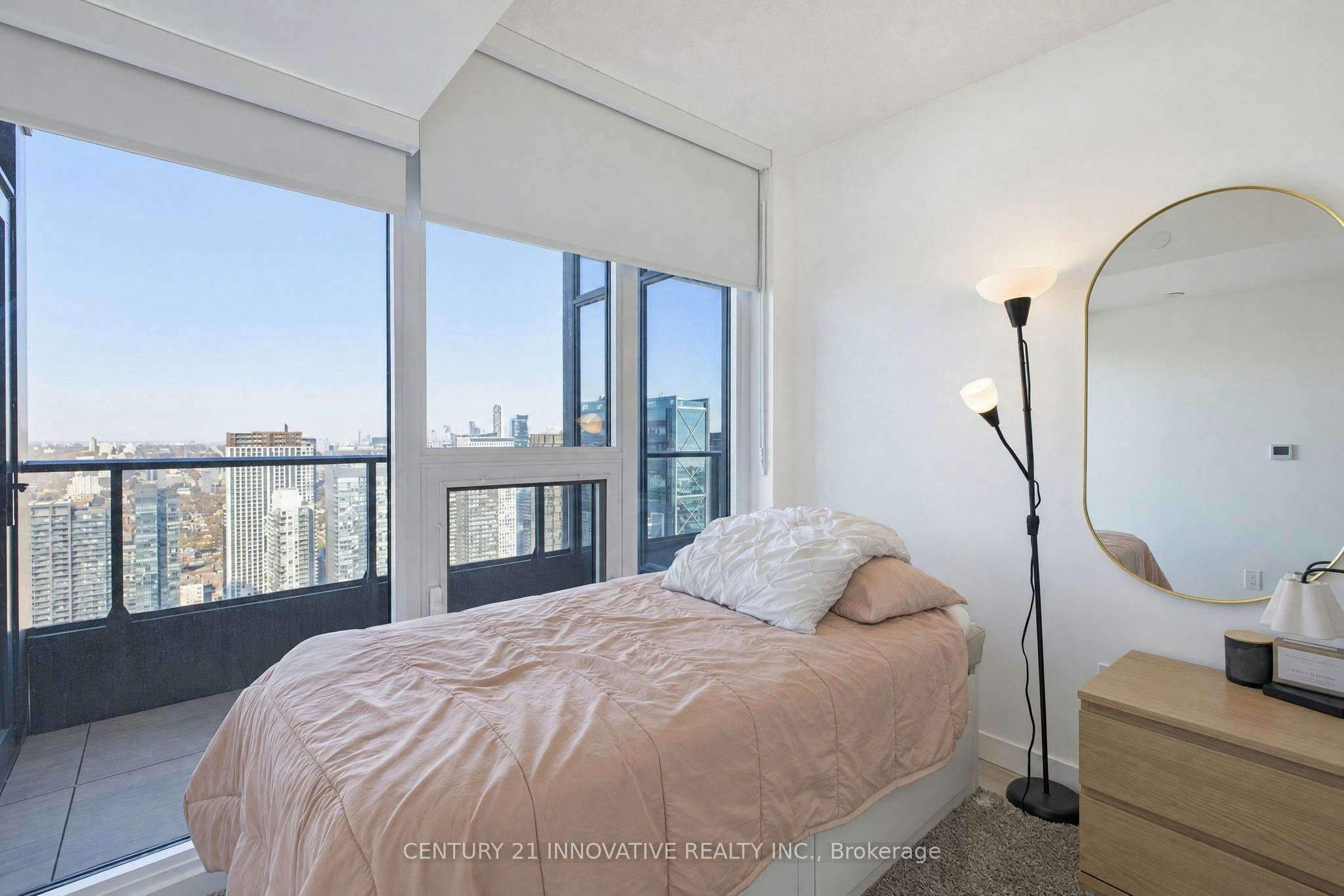 5702-1 Concord Cityplace Way, Toronto, ON, M5V 0X3 - 30