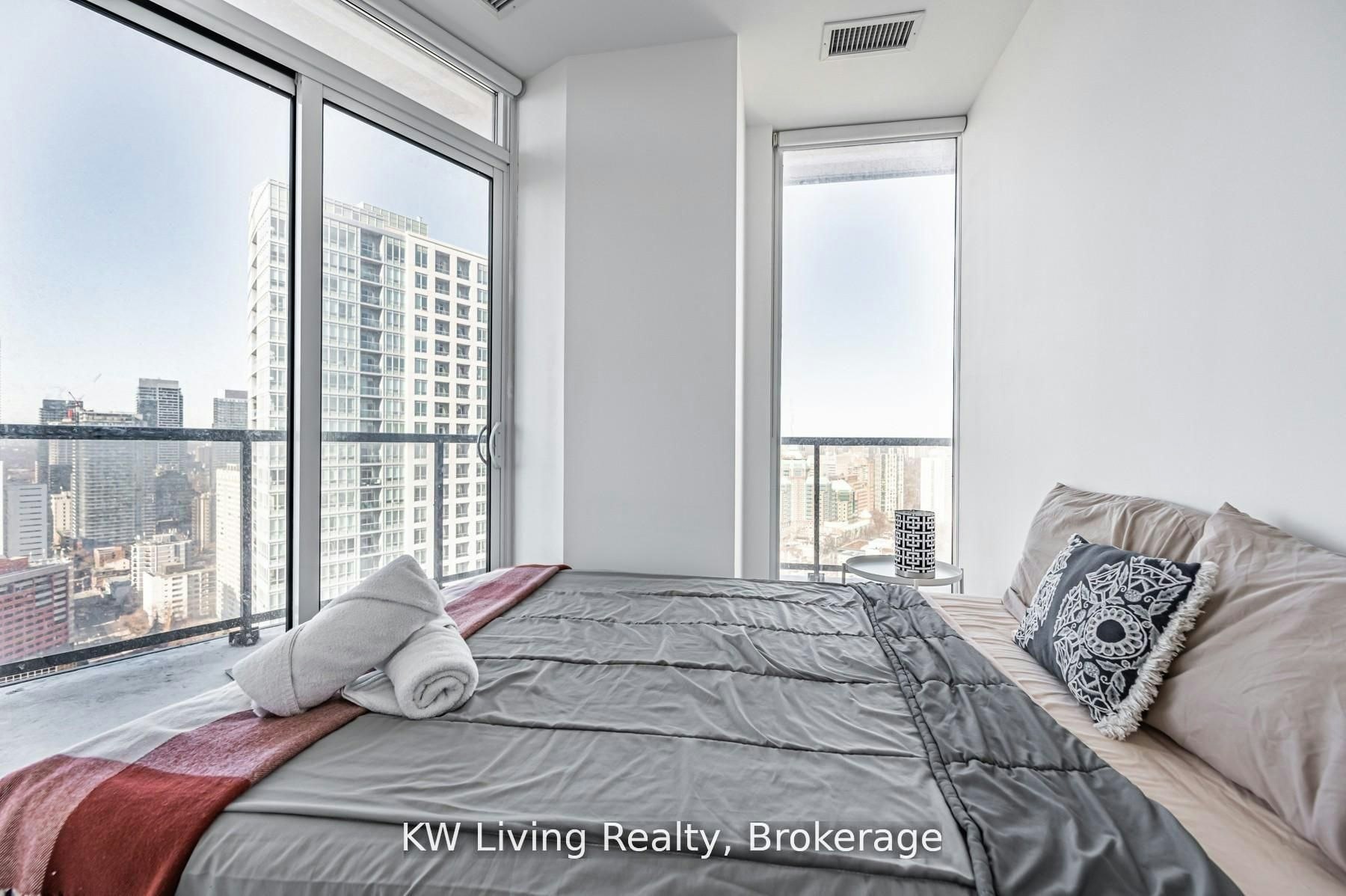 3009-159 Wellesley Street E, Toronto, ON, M5Y 0H5 - 6
