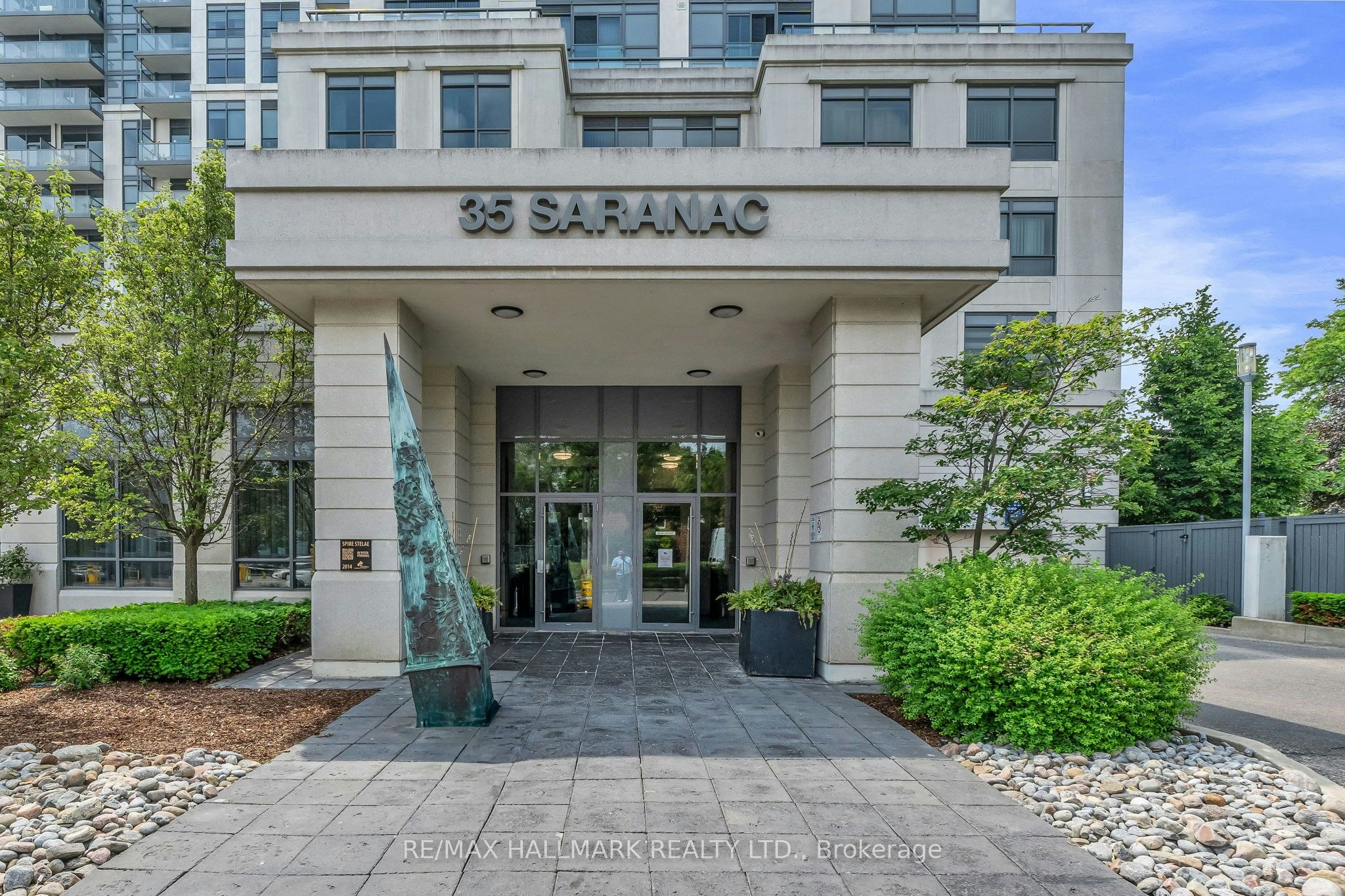 907-35 Saranac Boulevard, Toronto, ON, M6A 2G5