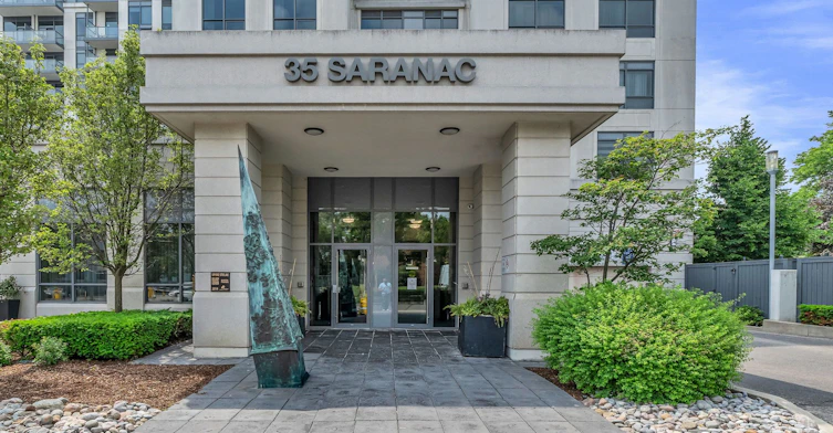 907-35 Saranac Boulevard, Toronto, ON, M6A 2G5