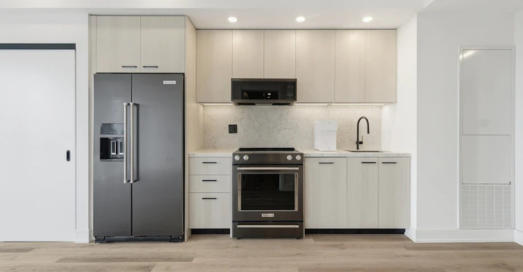 E2905-30 Mutual Street, Toronto, ON, M5B 2A7 - 8