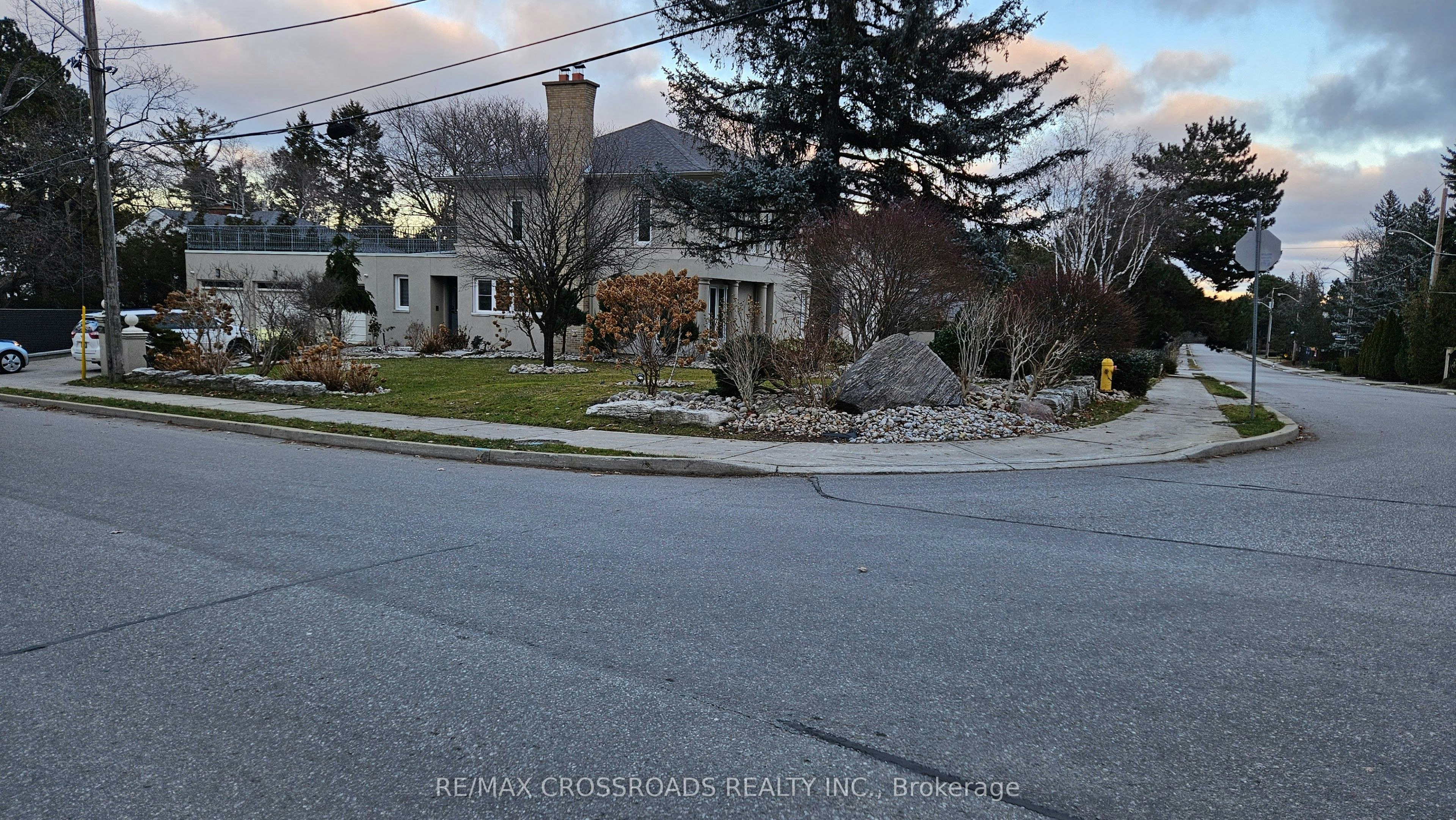 200 The Bridle Path, Toronto, ON, M3C 2P5 - 2