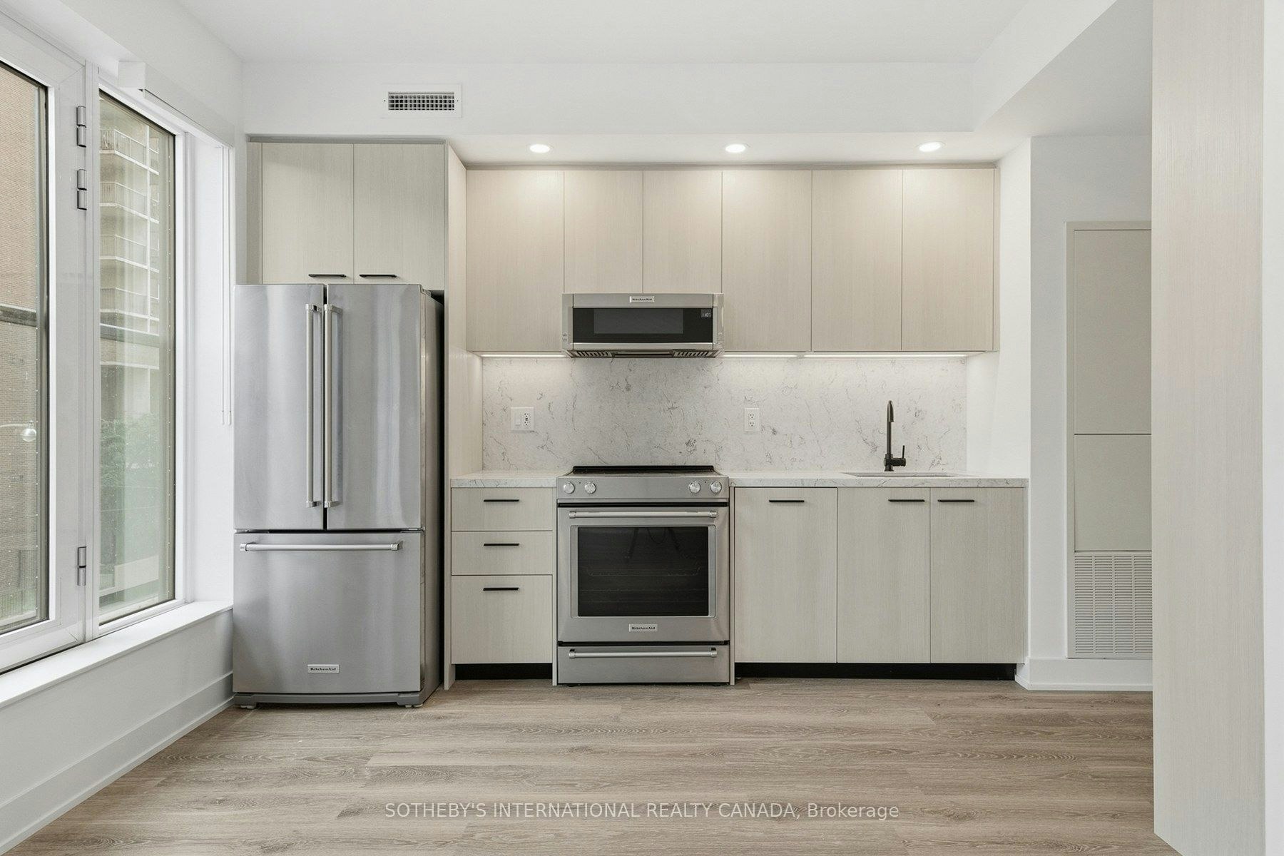 E0208-30 Mutual Street, Toronto, ON, M5B 2A7 - 7