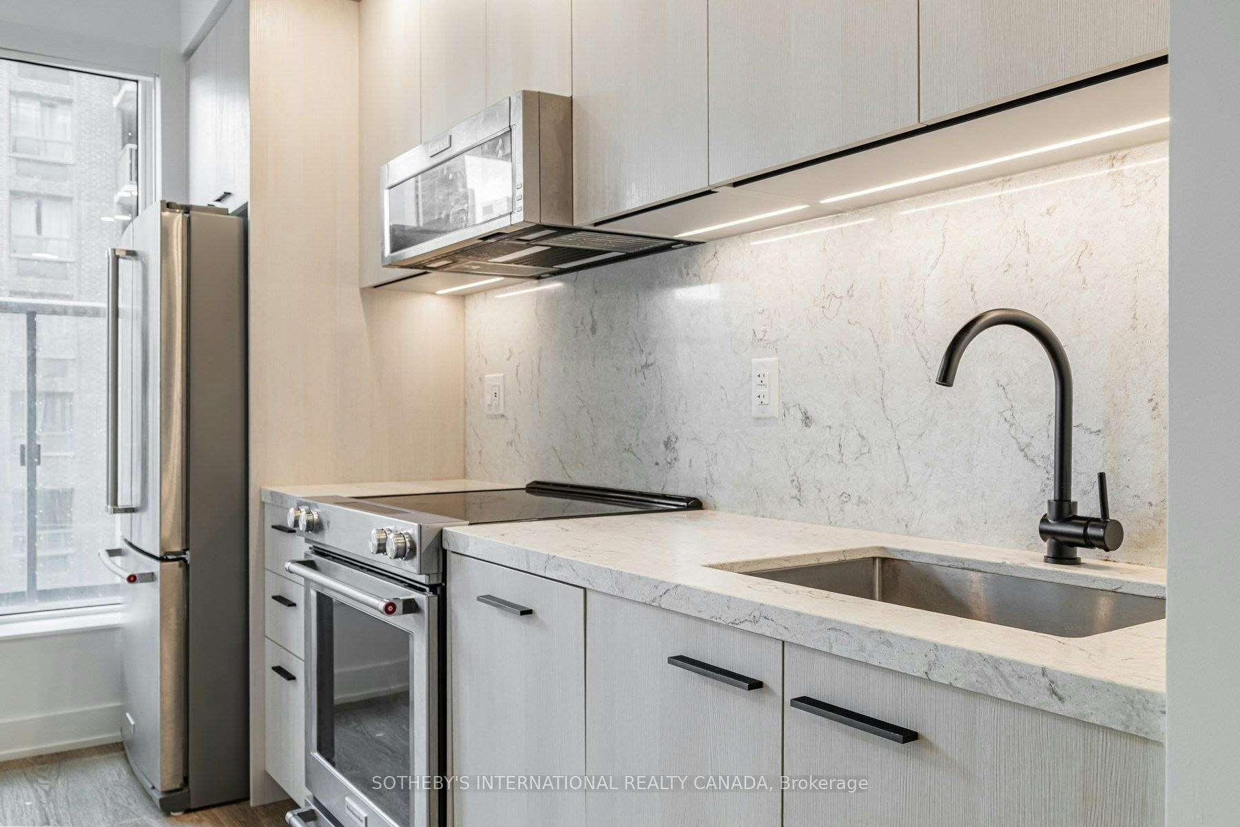 E0208-30 Mutual Street, Toronto, ON, M5B 2A7 - 9