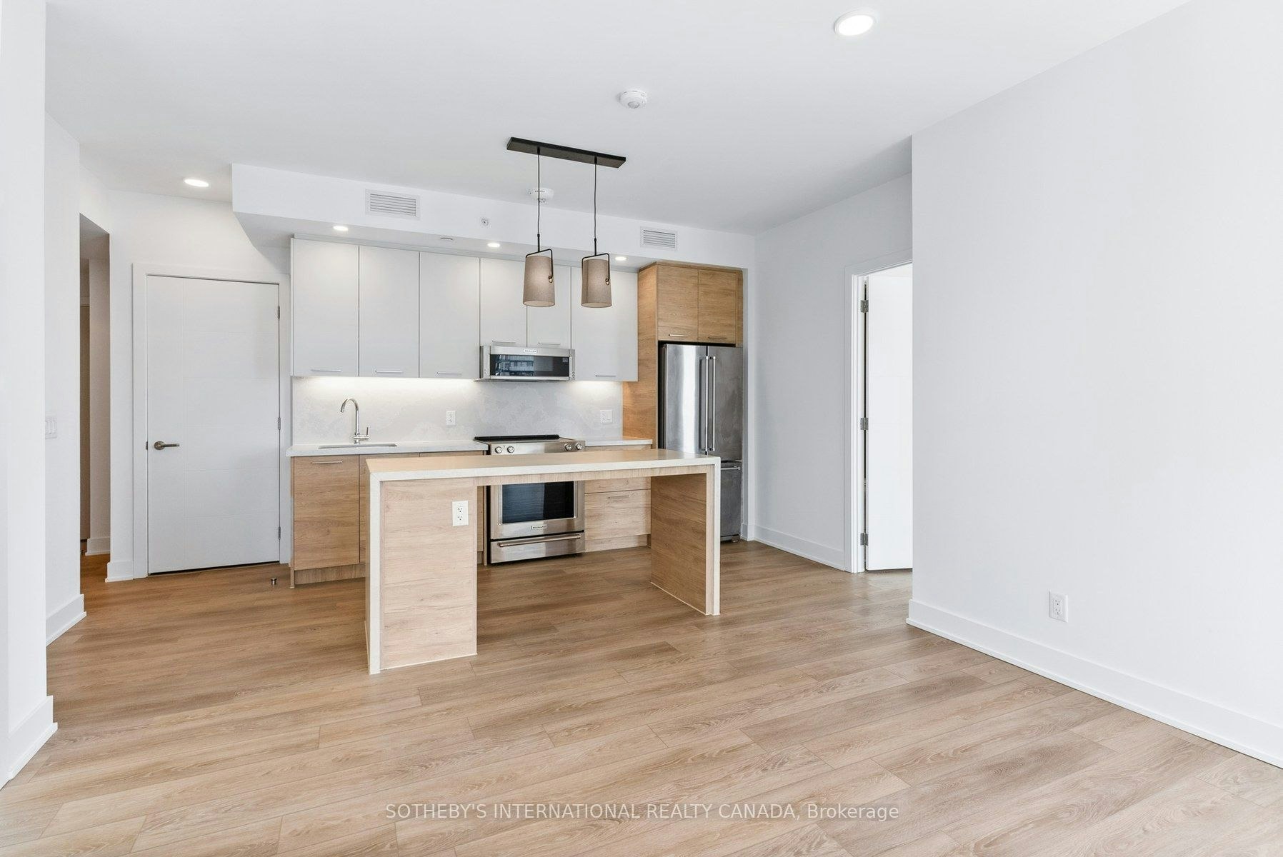 1109-200 Redpath Avenue, Toronto, ON, M4P 0E6
