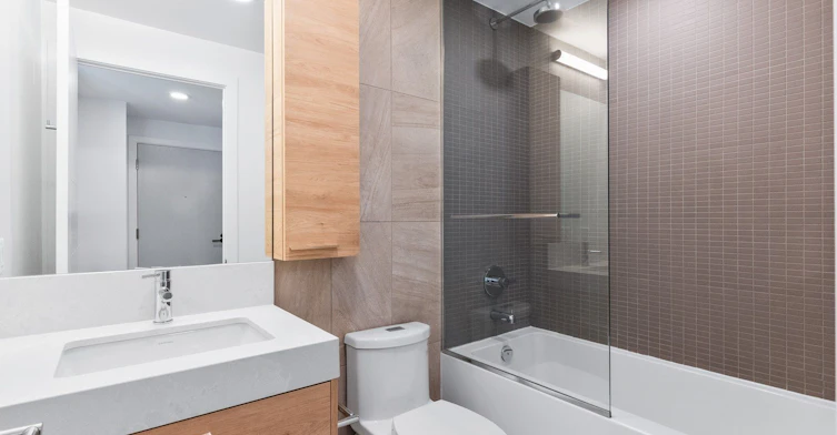 1109-200 Redpath Avenue, Toronto, ON, M4P 0E6 - 3