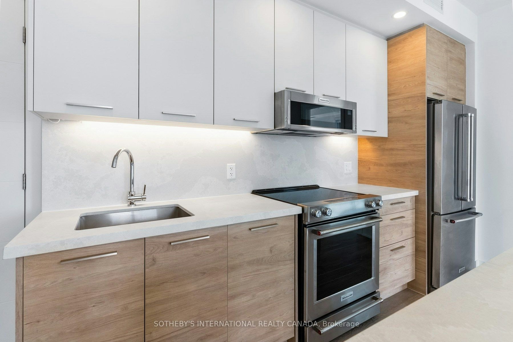 1109-200 Redpath Avenue, Toronto, ON, M4P 0E6 - 9