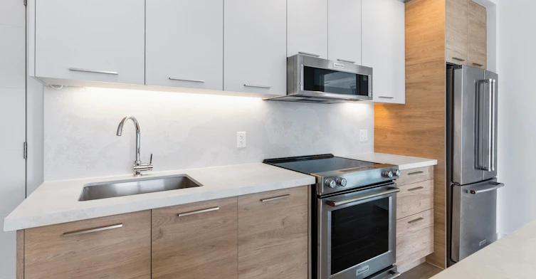 1109-200 Redpath Avenue, Toronto, ON, M4P 0E6 - 9