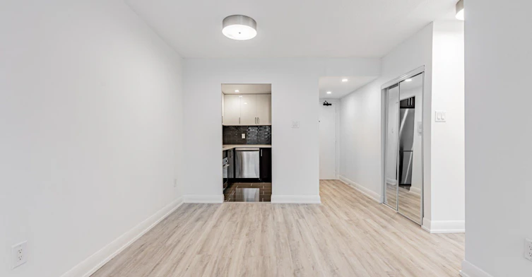S1015-191 Sherbourne Street, Toronto, ON, M5A 3X1 - 4