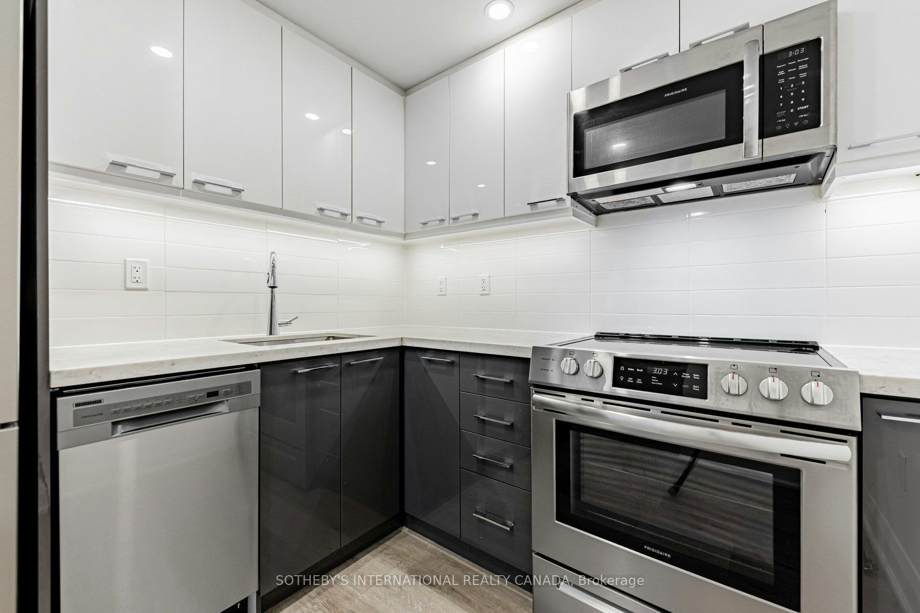 S0420-191 Sherbourne Street, Toronto, ON, M5A 3X1