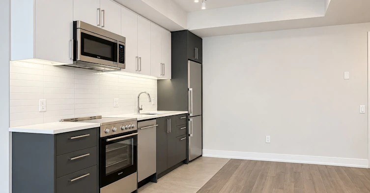 103-2525 Bathurst Street, Toronto, ON, M6B 2Y9 - 4