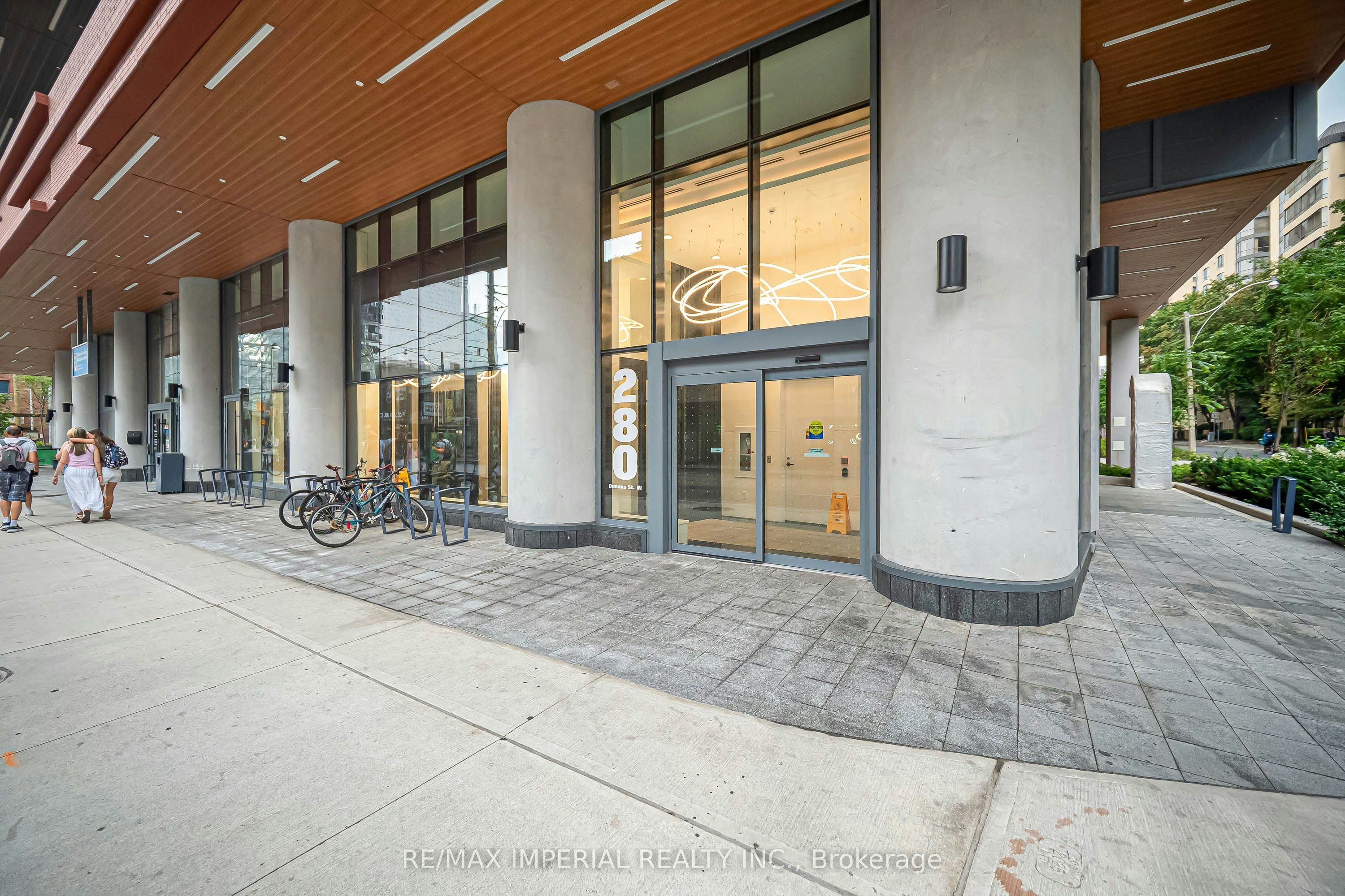 601-280 Dundas Street W, Toronto, ON, M5T 0E3 - 2