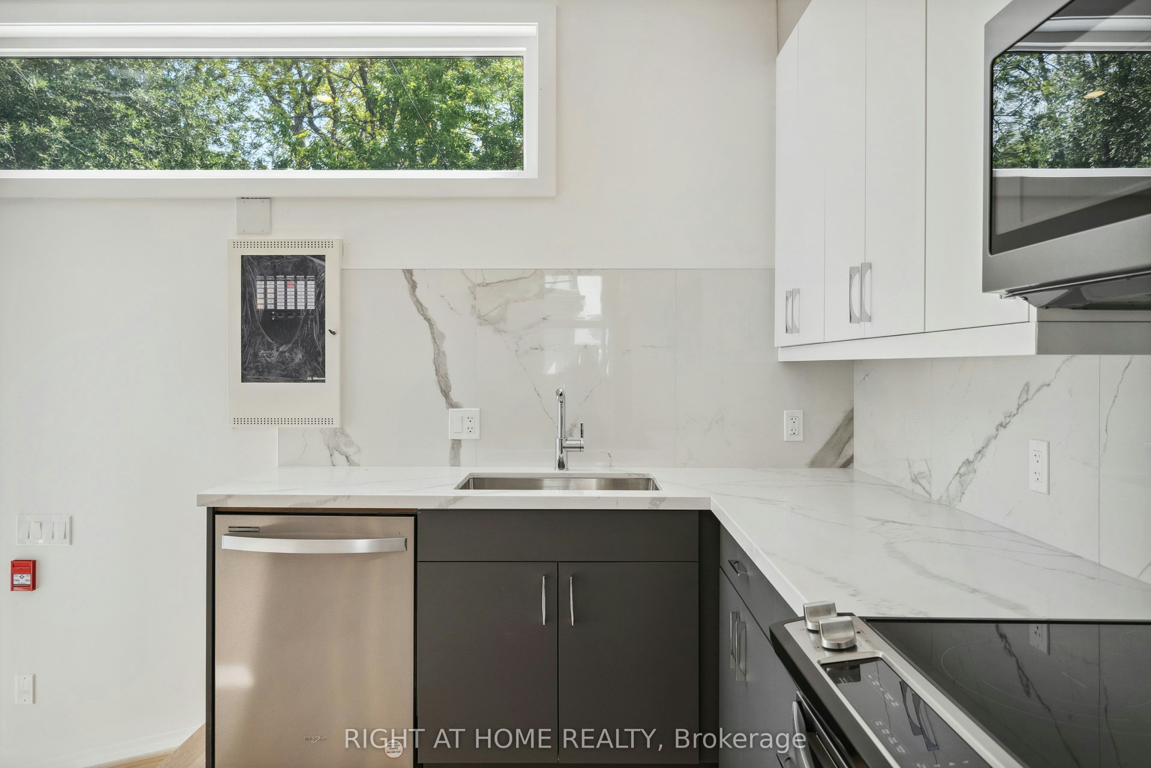 5-367 Howland Avenue, Toronto, ON, M5R 3C1 - 7