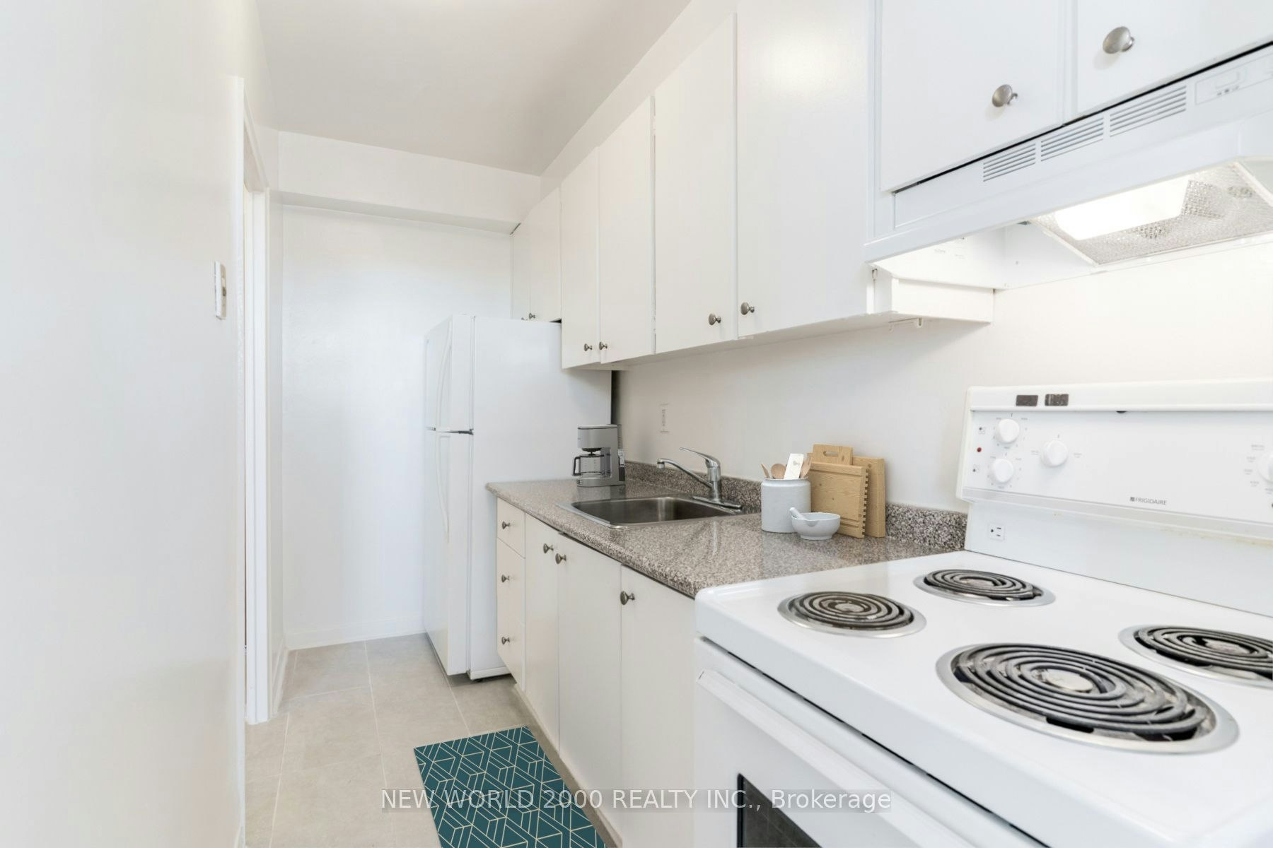0903-485 Eglinton Avenue E, Toronto, ON, M4P 1N2 - 6