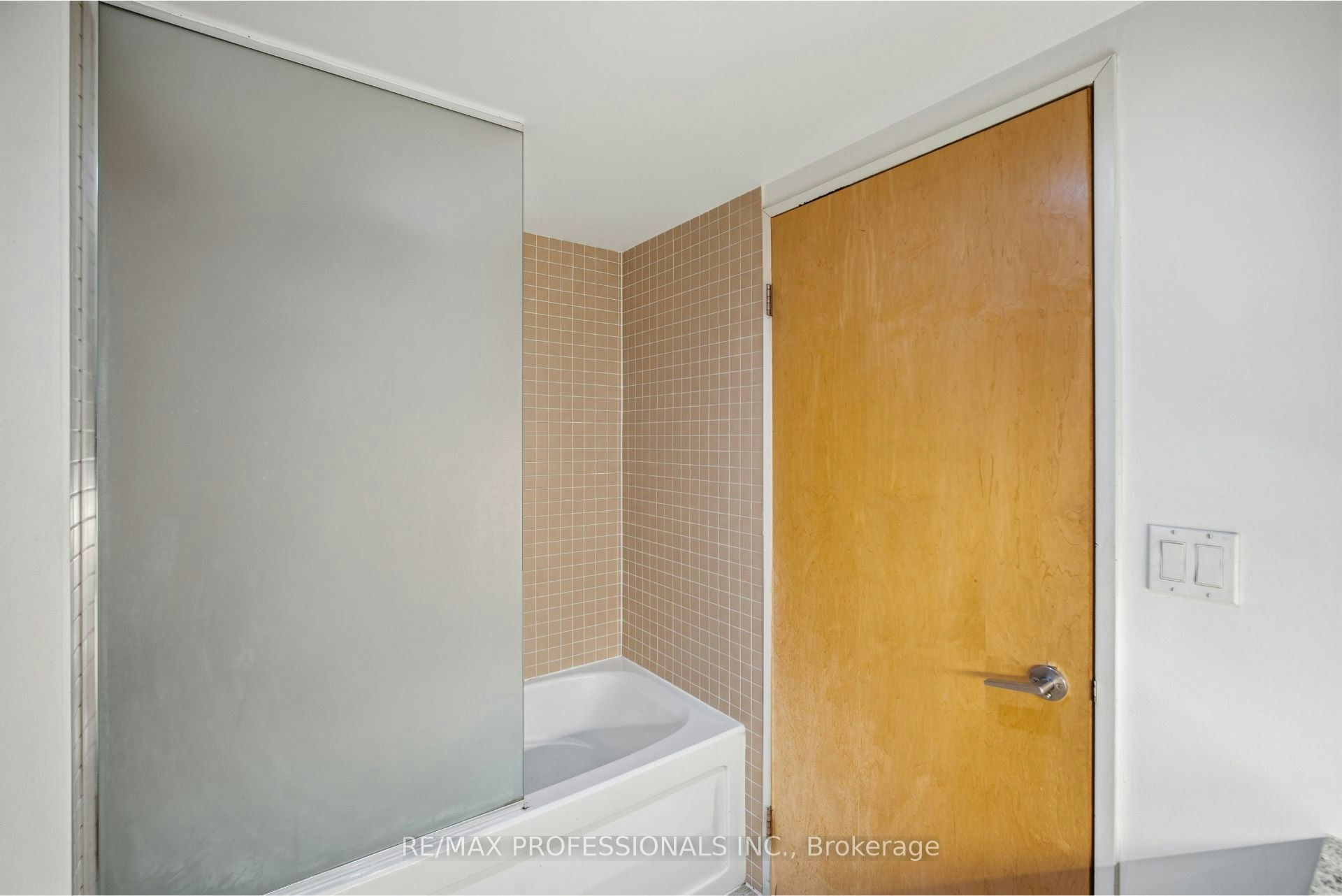 320-1005 King Street W, Toronto, ON, M6K 3M8 - 21