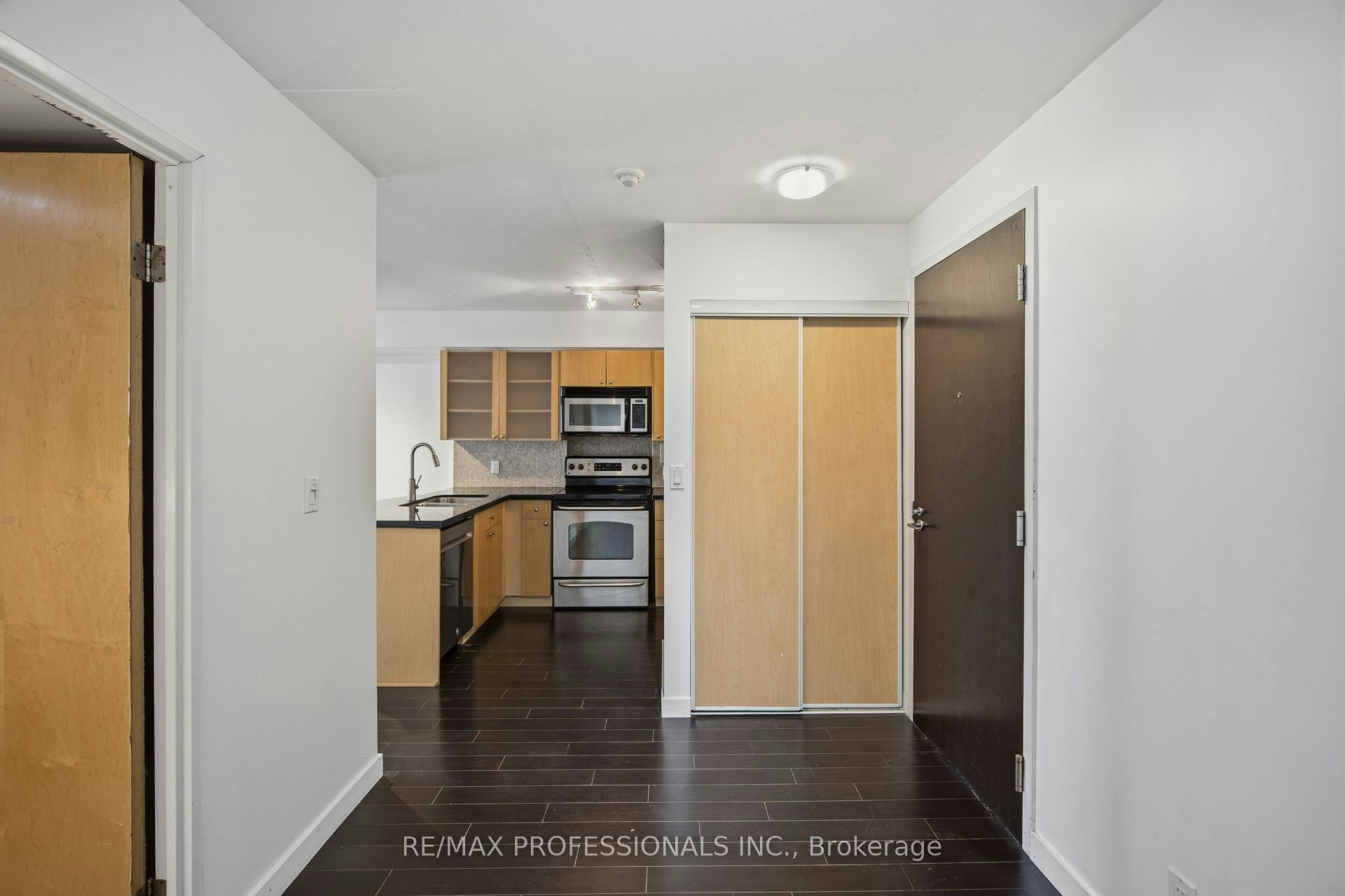 320-1005 King Street W, Toronto, ON, M6K 3M8 - 4
