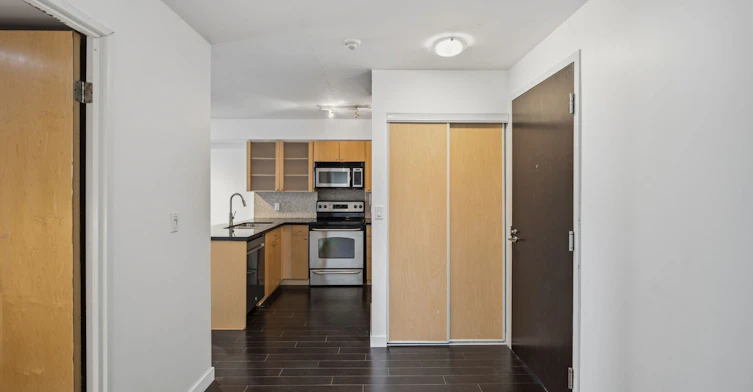 320-1005 King Street W, Toronto, ON, M6K 3M8 - 4