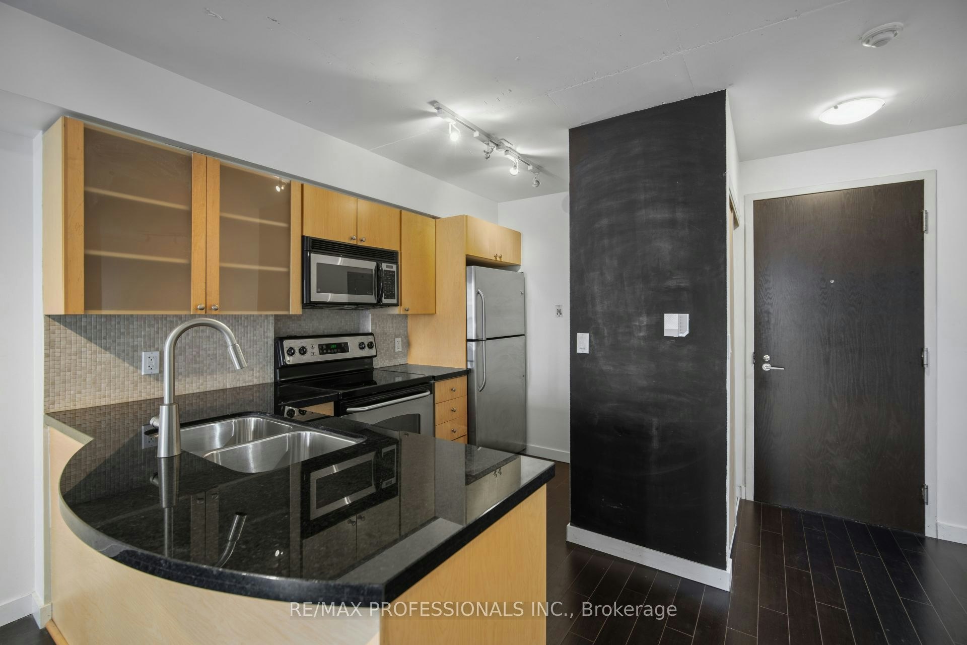 320-1005 King Street W, Toronto, ON, M6K 3M8 - 8