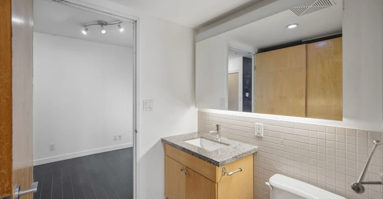 320-1005 King Street W, Toronto, ON, M6K 3M8 - 19