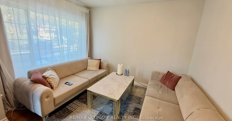 Main-13 Lanark Avenue, Toronto, ON, M6C 2B2 - 3
