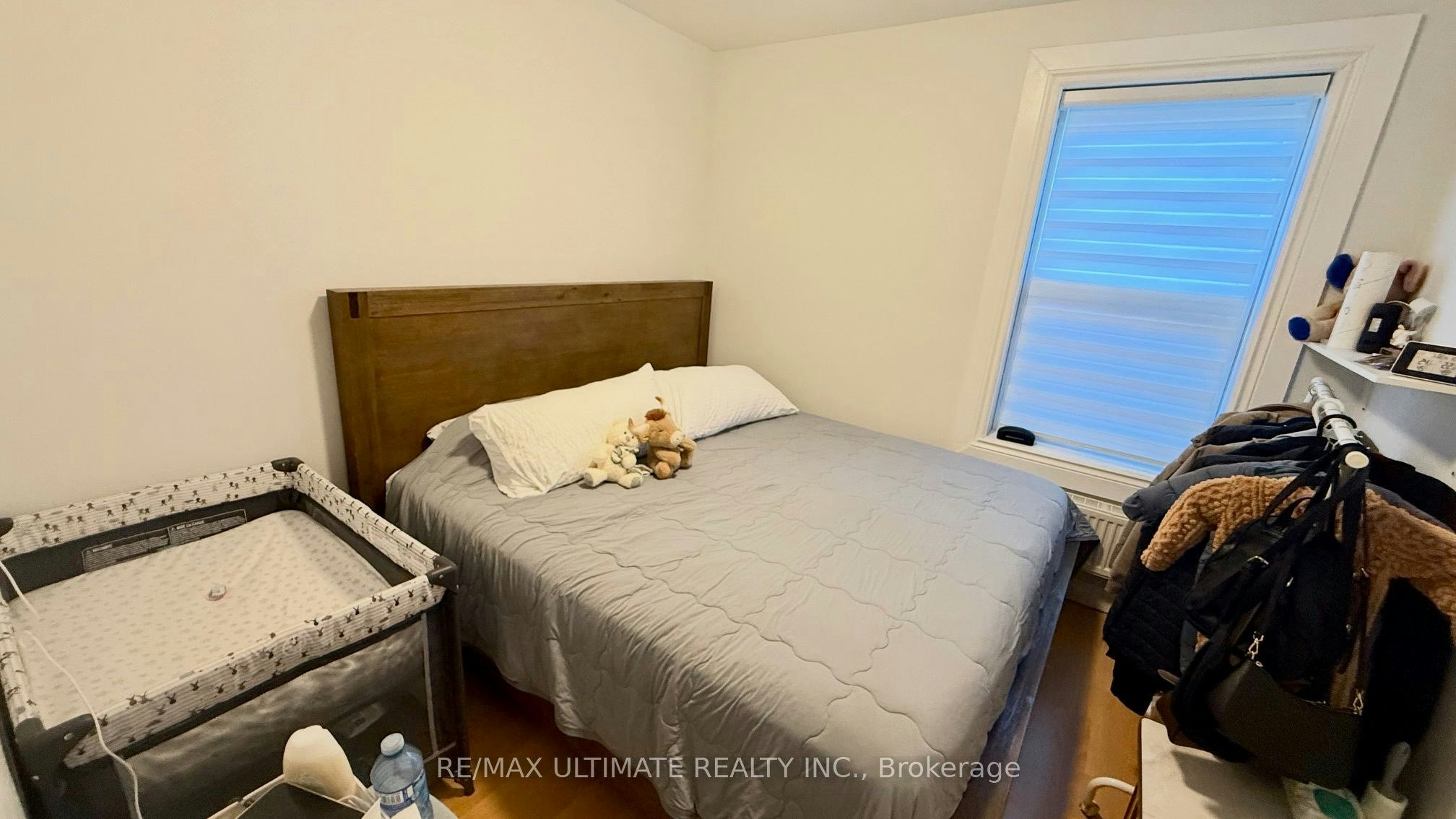Main-13 Lanark Avenue, Toronto, ON, M6C 2B2 - 5